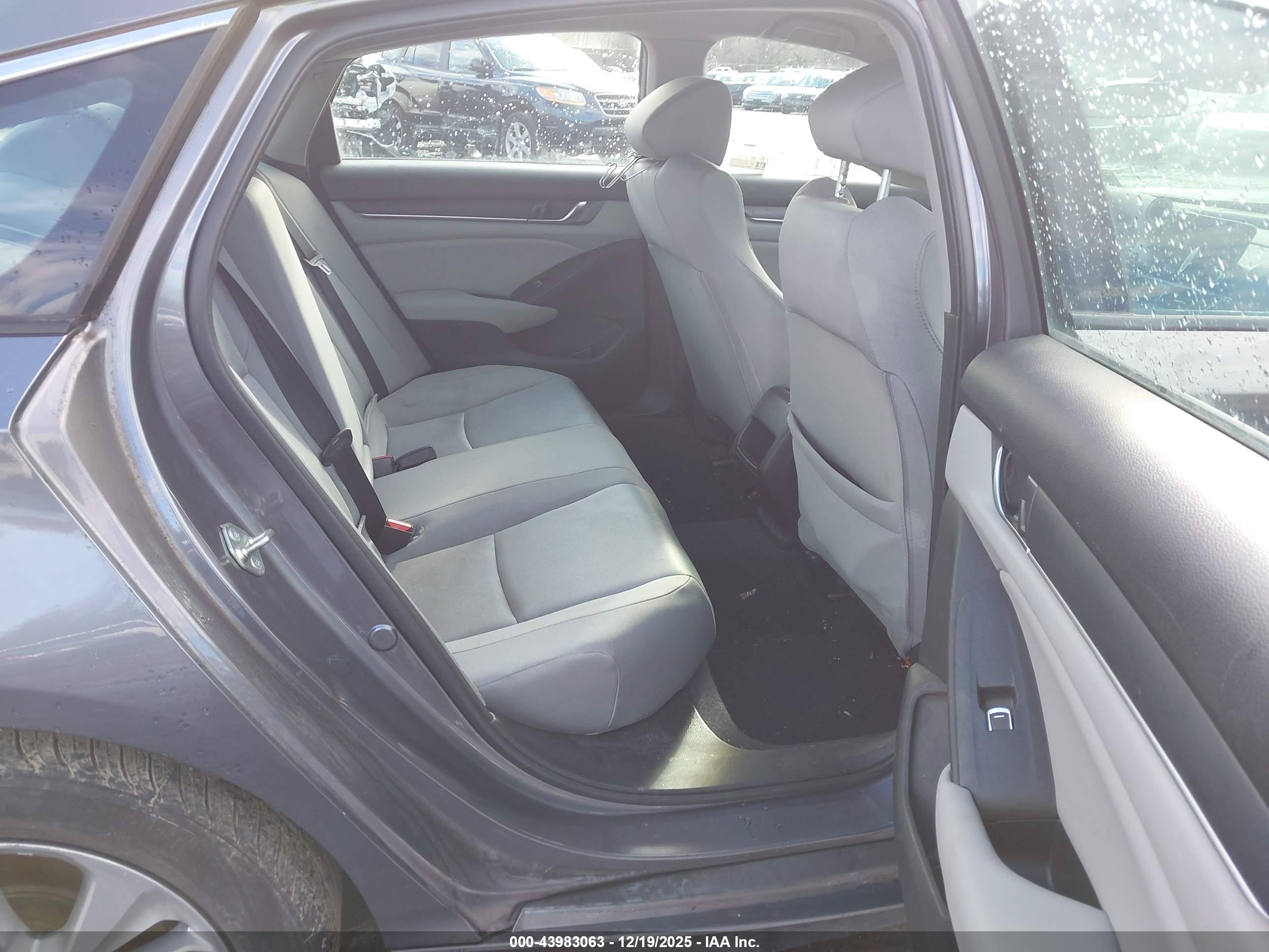 HONDA ACCORD image 8