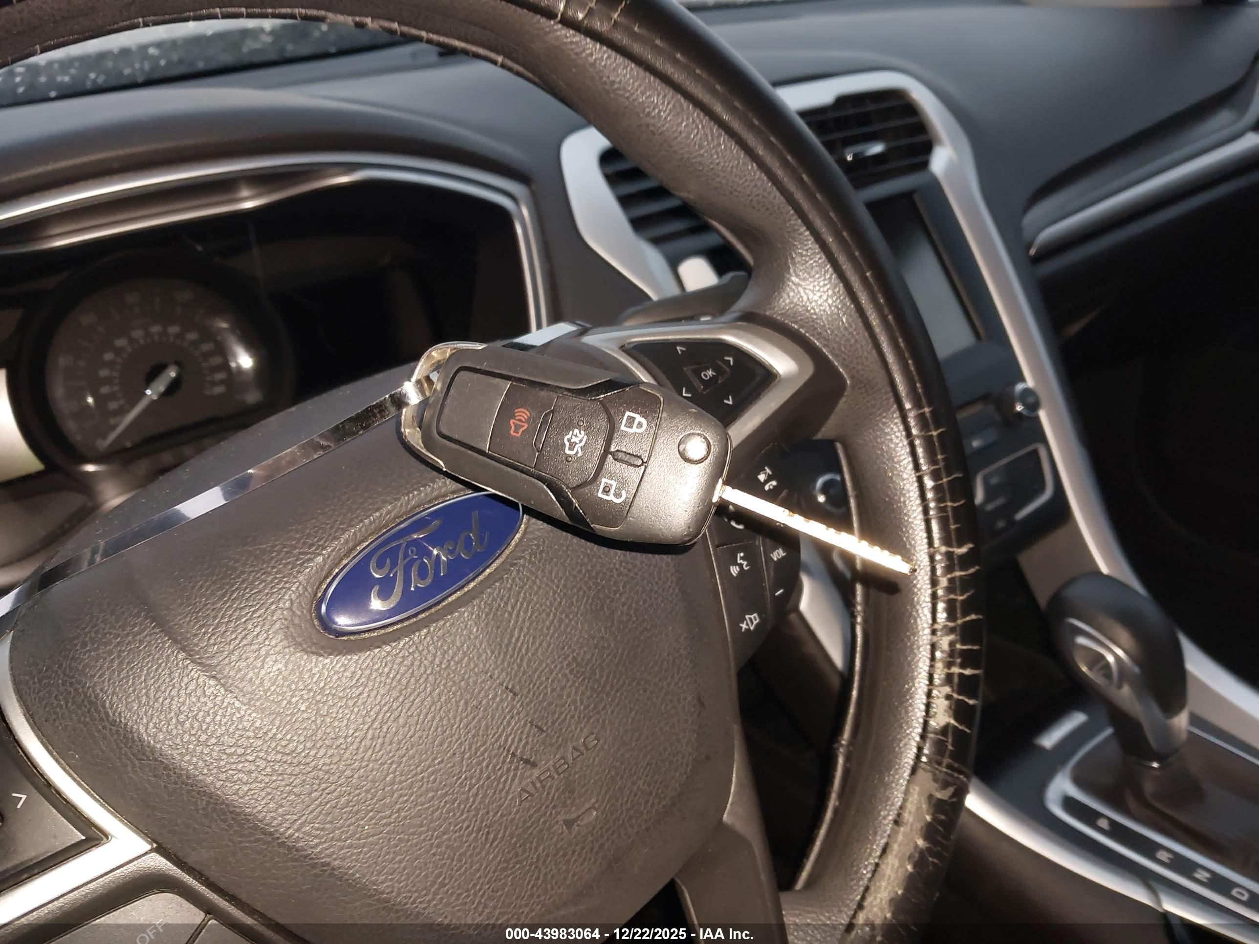 FORD FUSION image 11