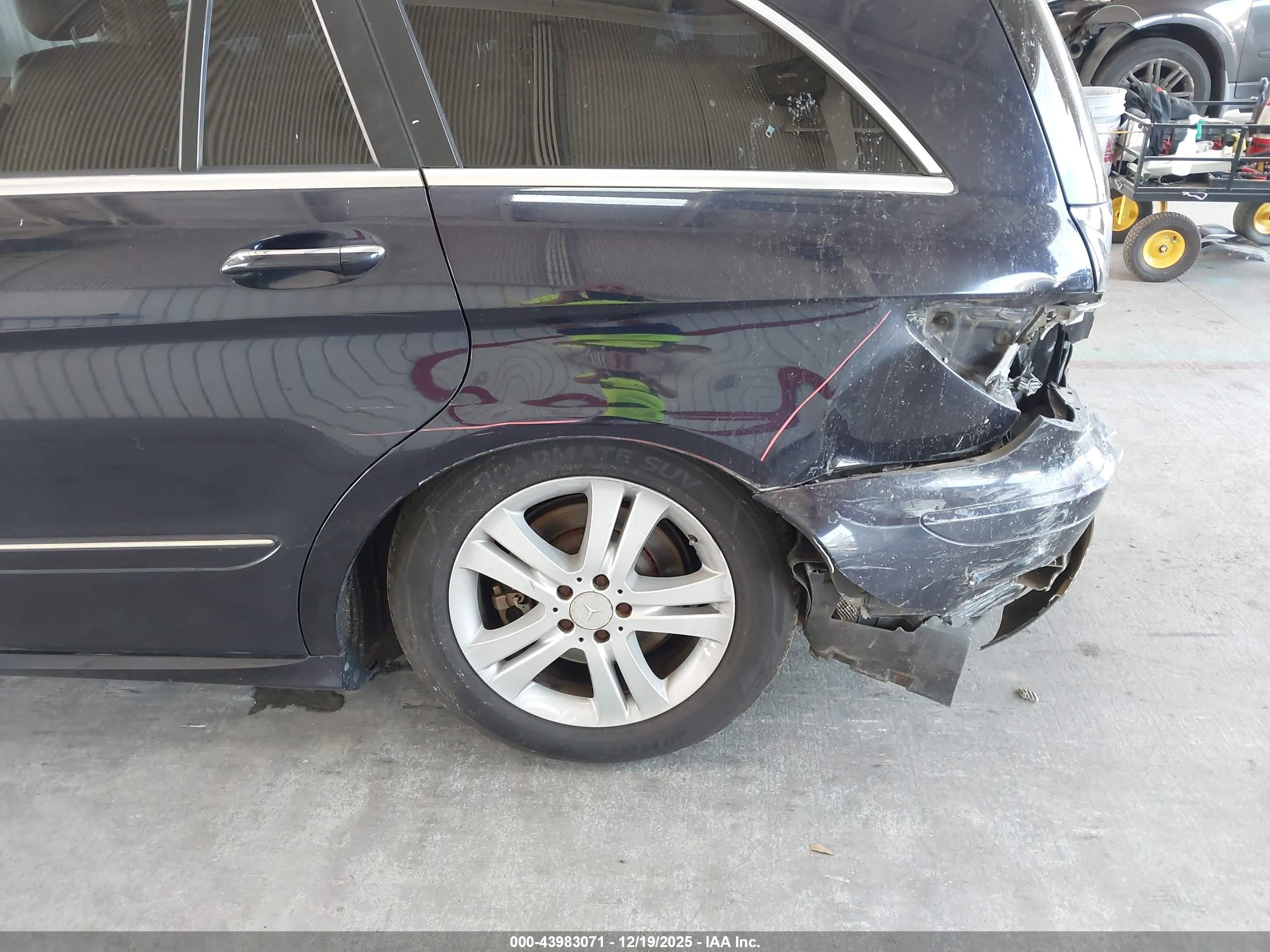 MERCEDES-BENZ R image 6