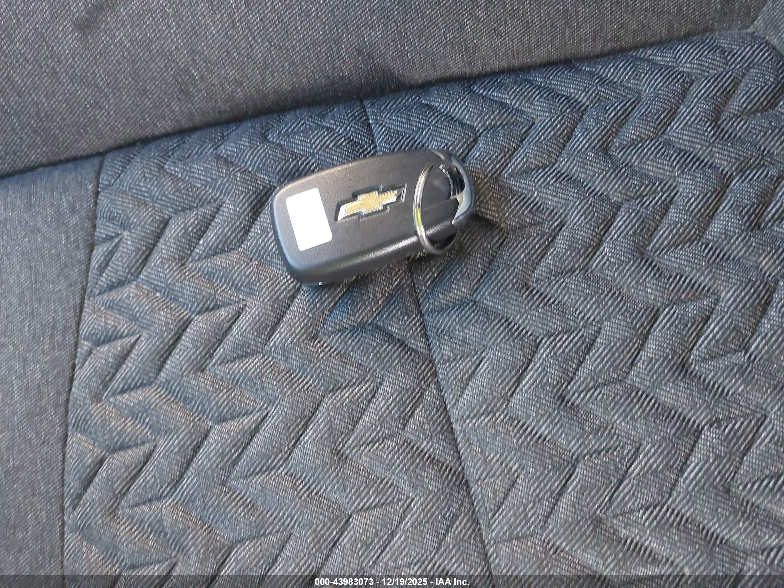 CHEVROLET EQUINOX image 11