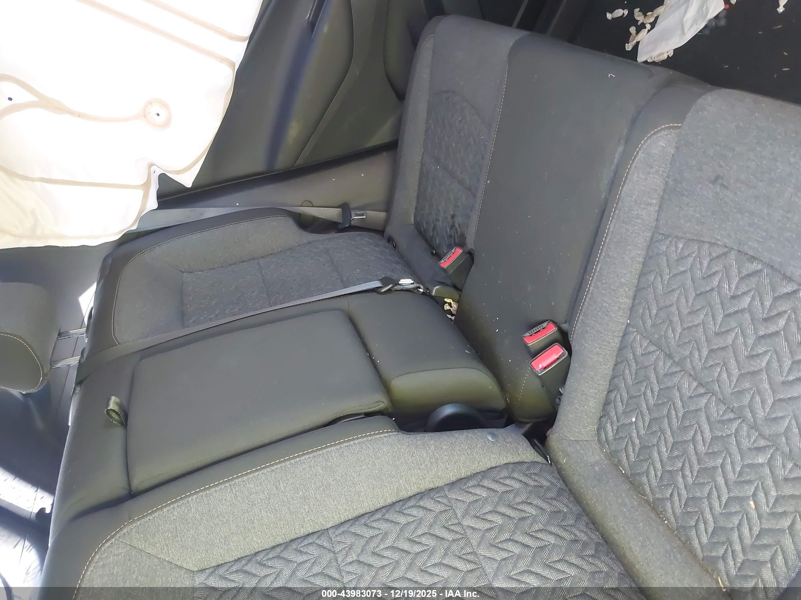 CHEVROLET EQUINOX image 8
