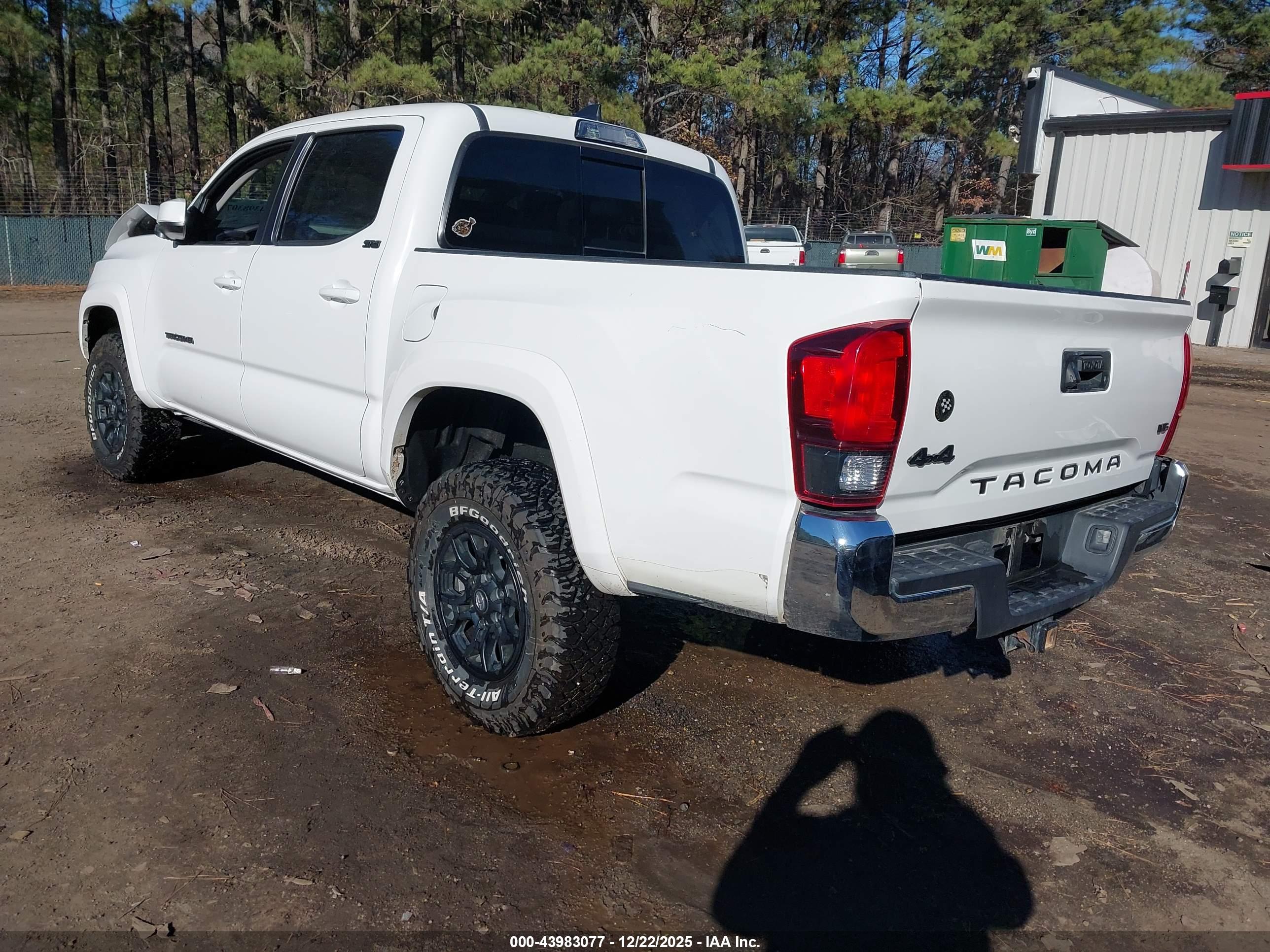 TOYOTA TACOMA image 3