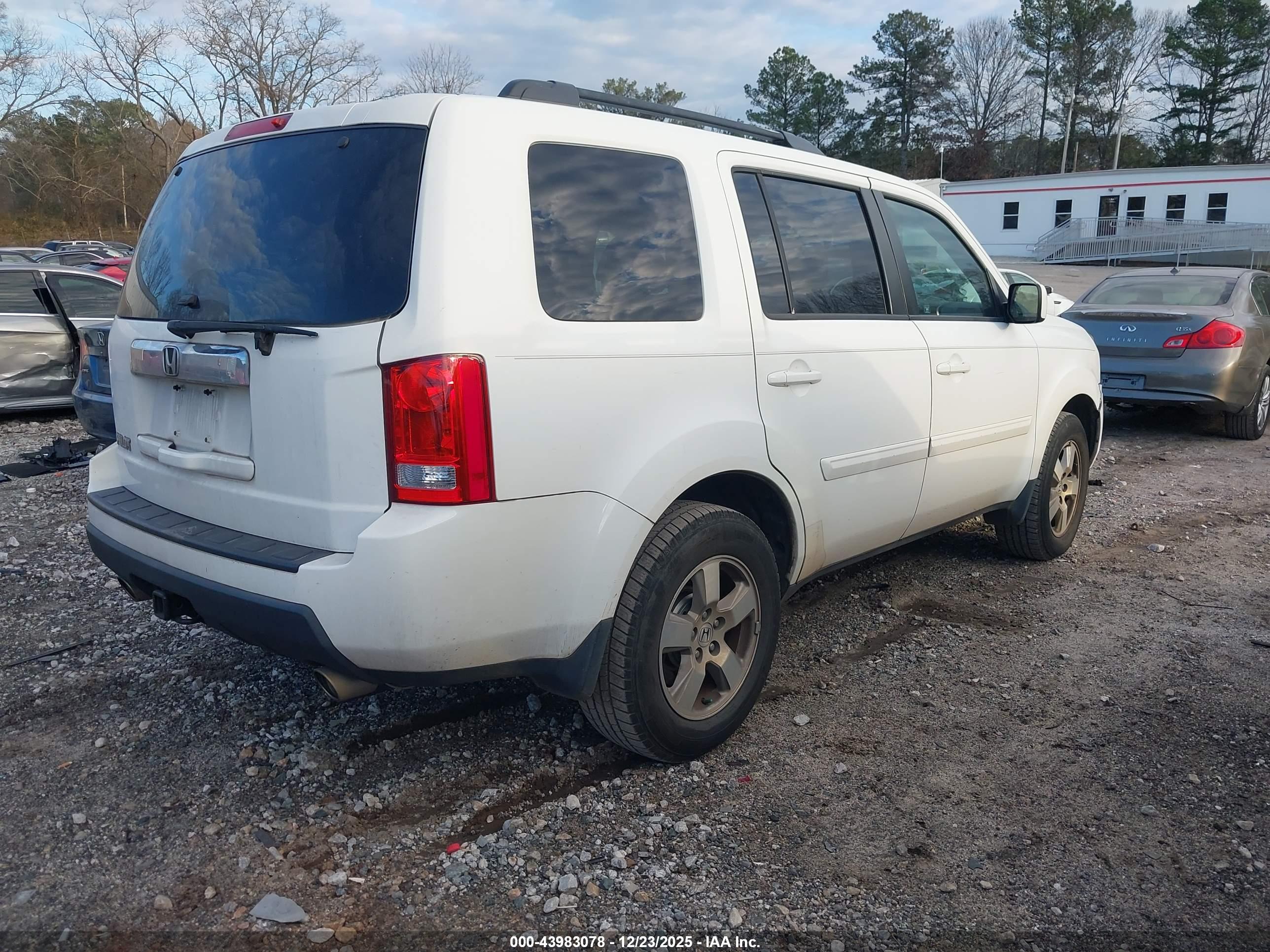 HONDA PILOT image 4