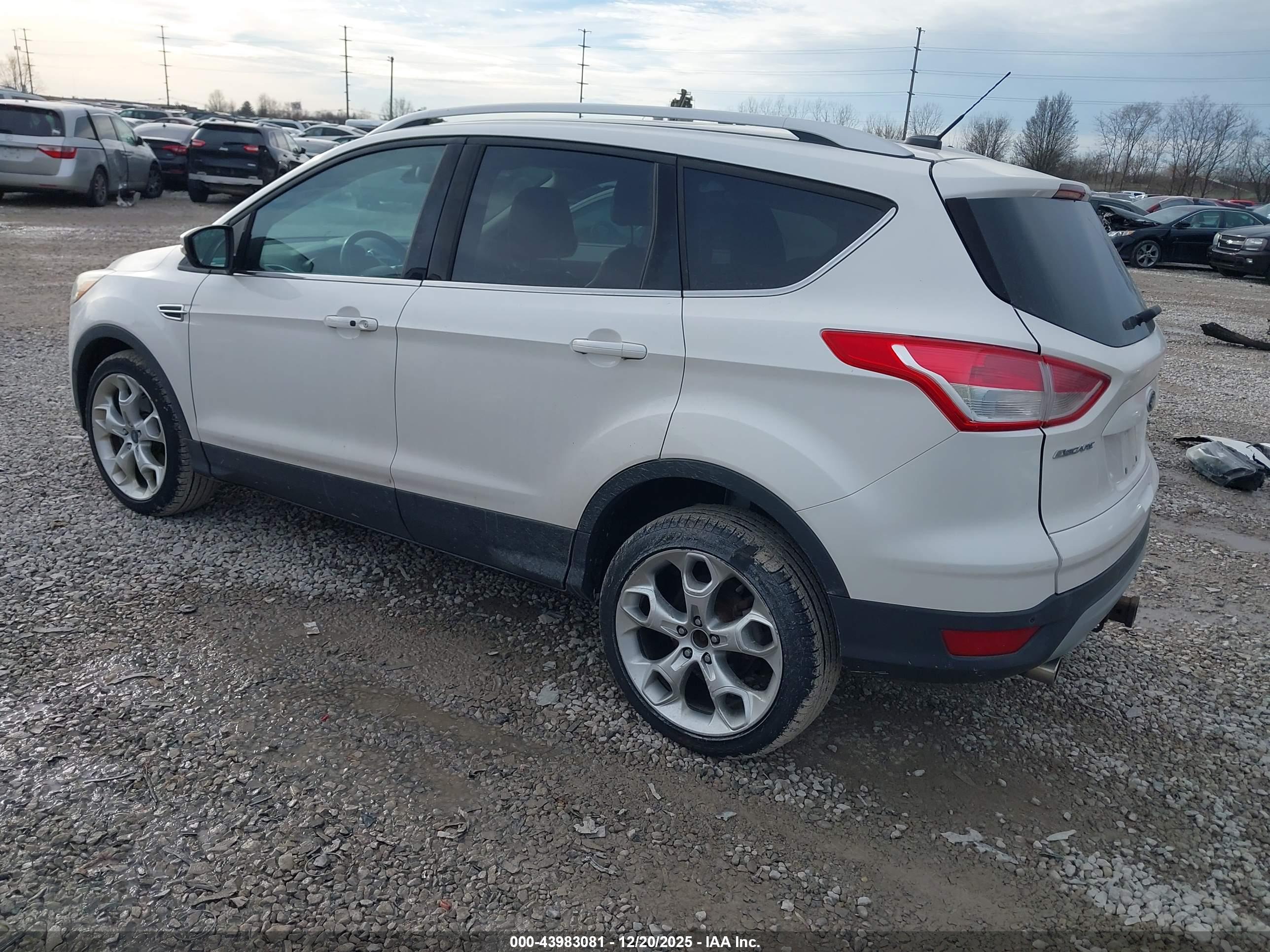 FORD ESCAPE image 3
