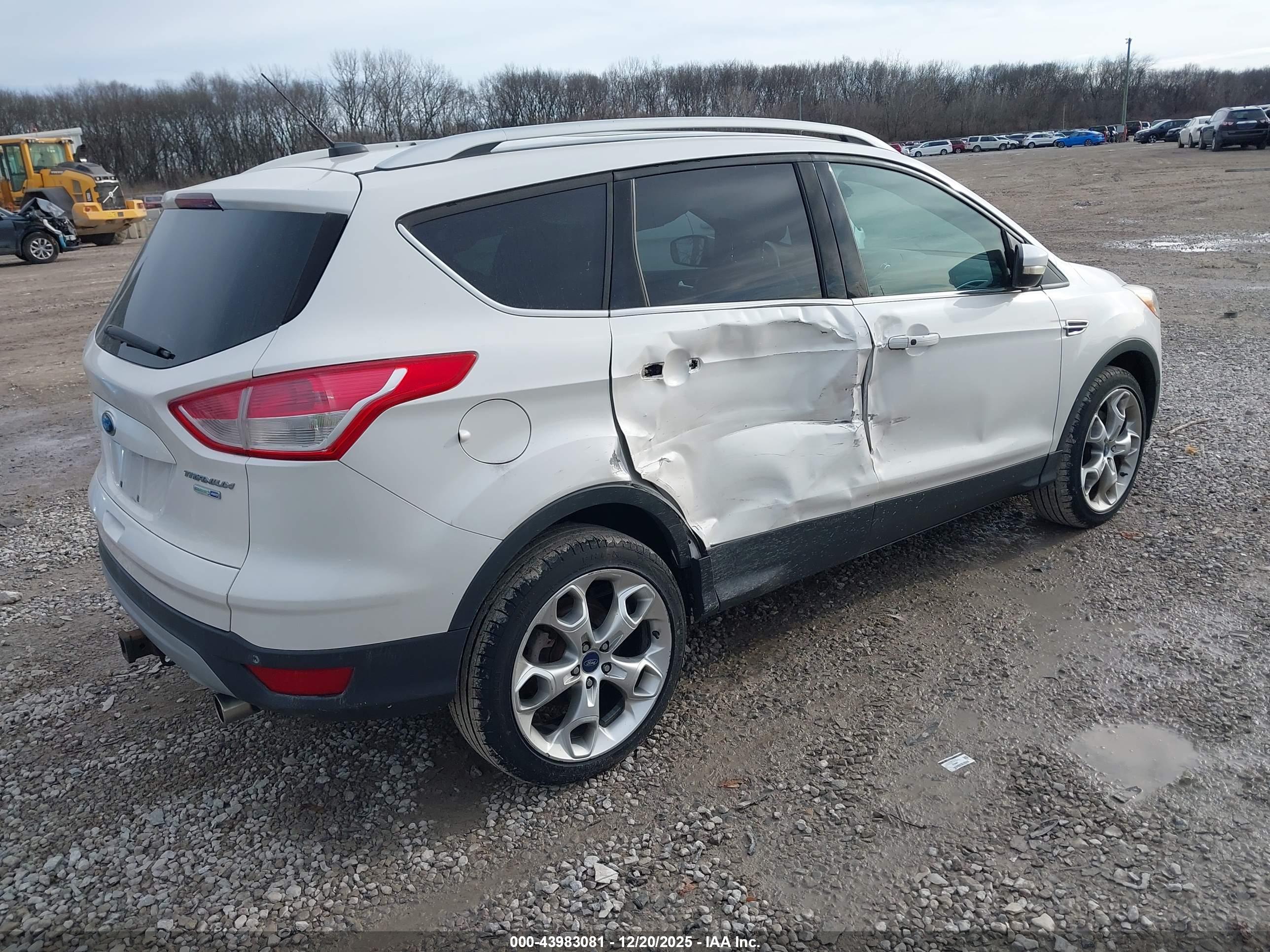 FORD ESCAPE image 4