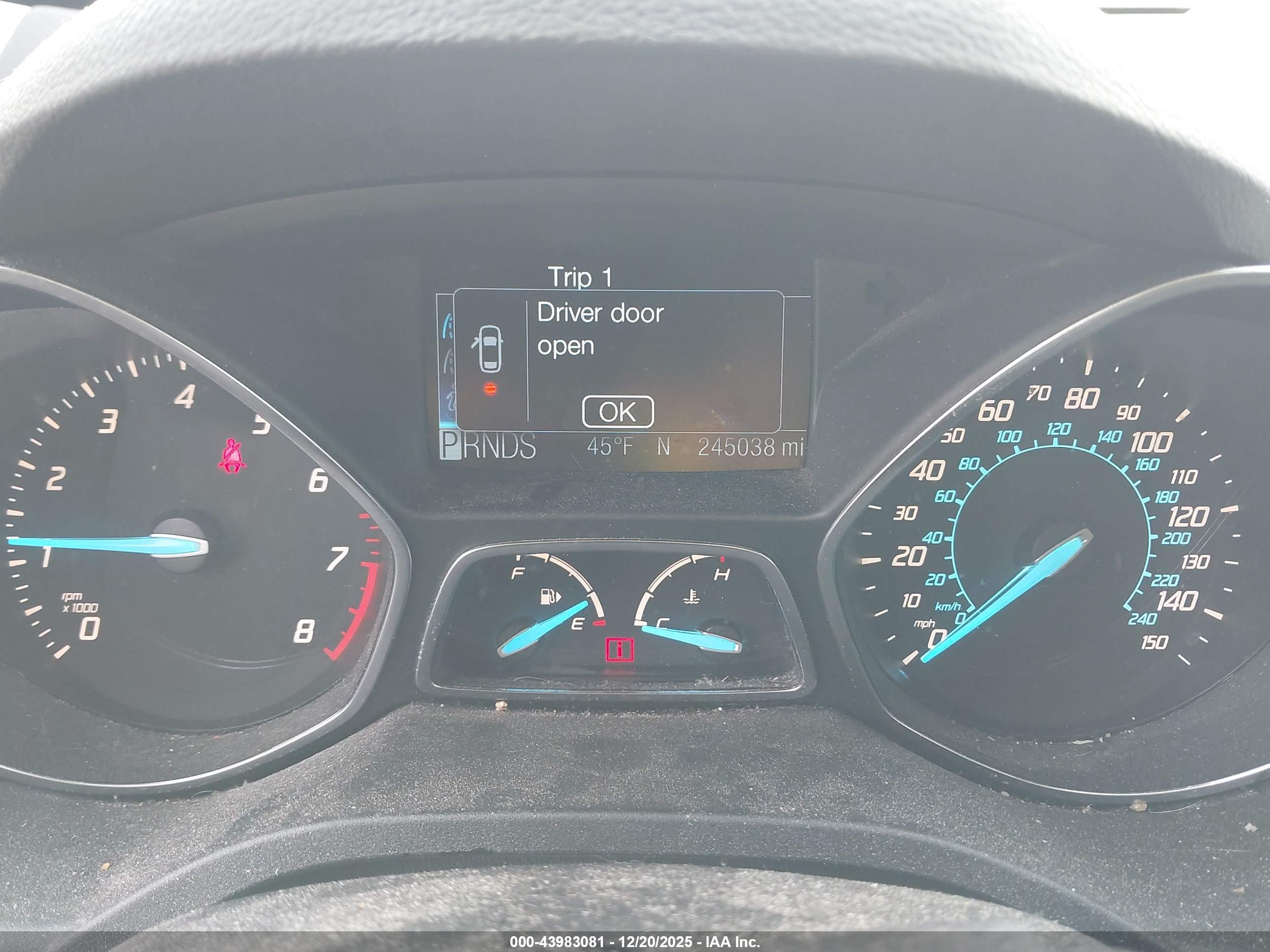 FORD ESCAPE image 7
