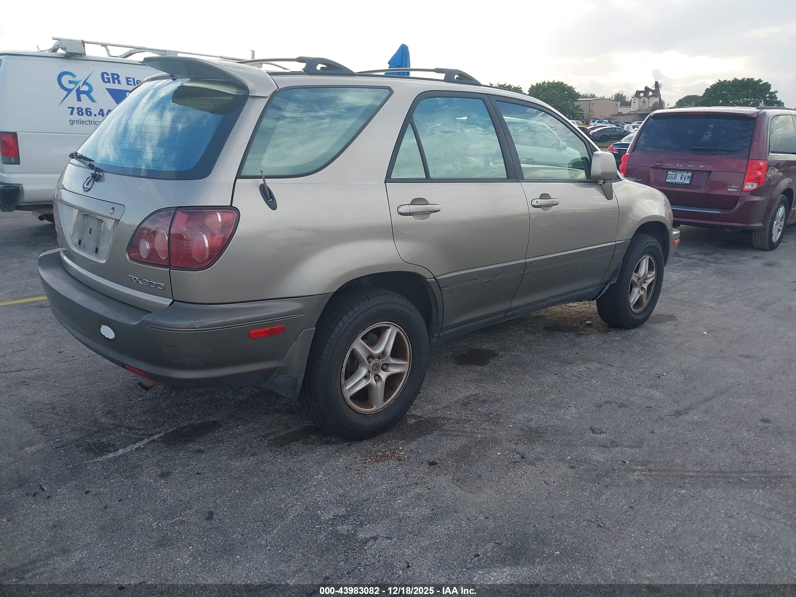 LEXUS RX image 4