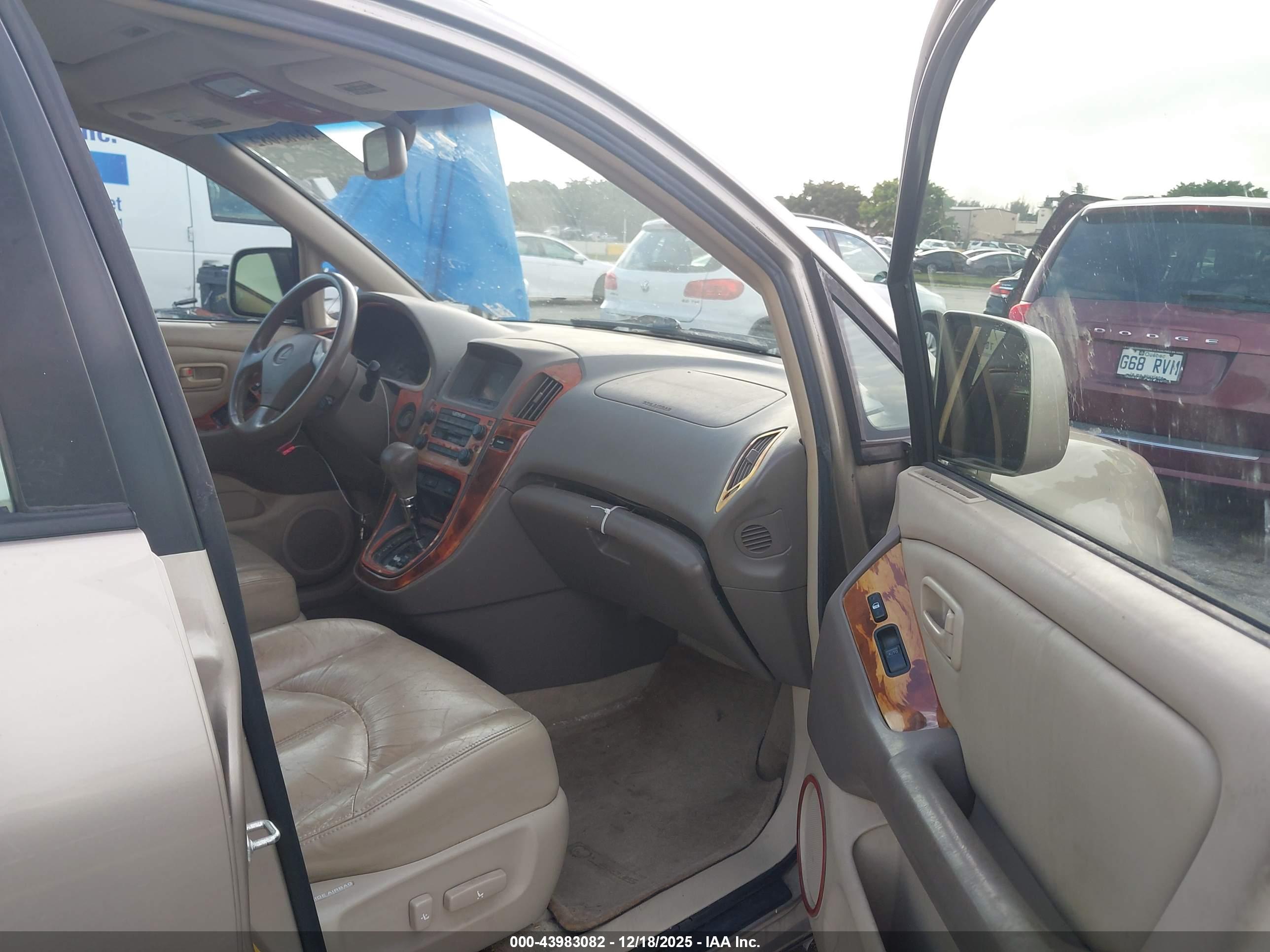 LEXUS RX image 5