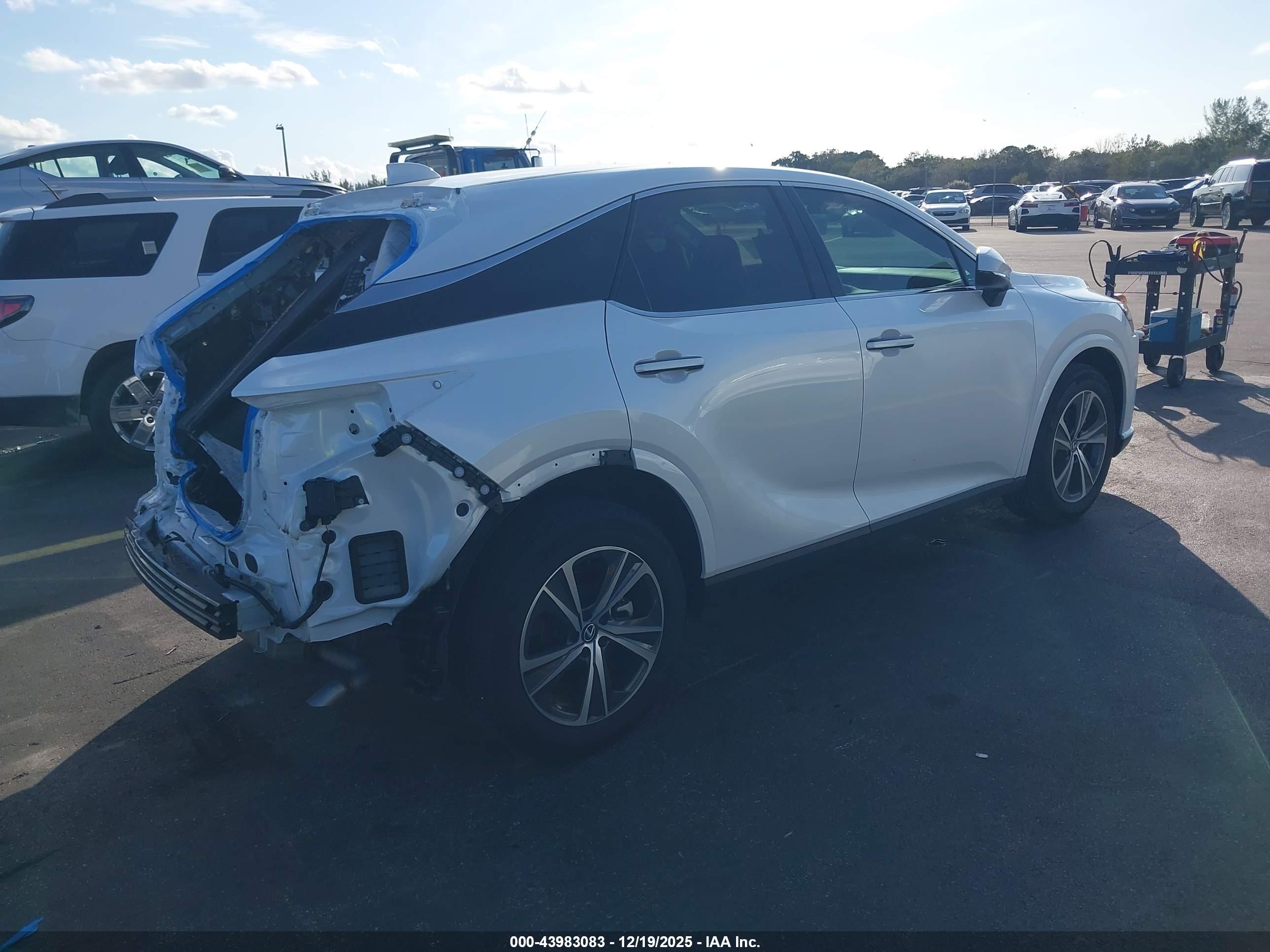 LEXUS RX image 4