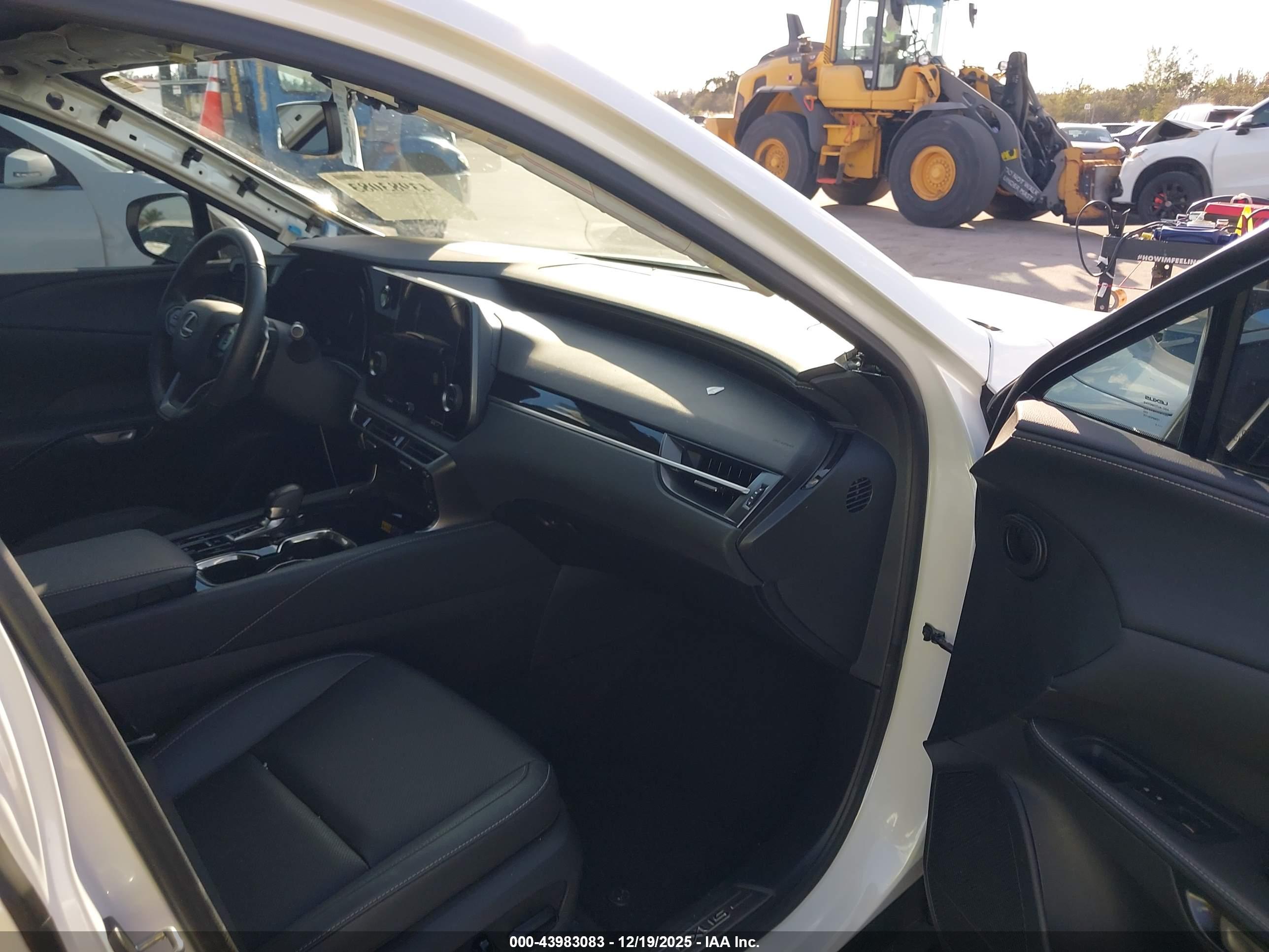 LEXUS RX image 5