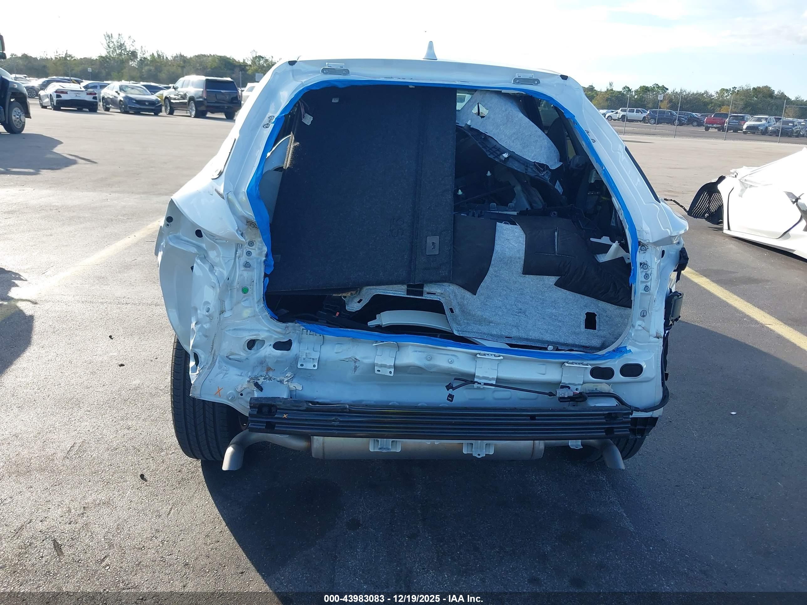 LEXUS RX image 6