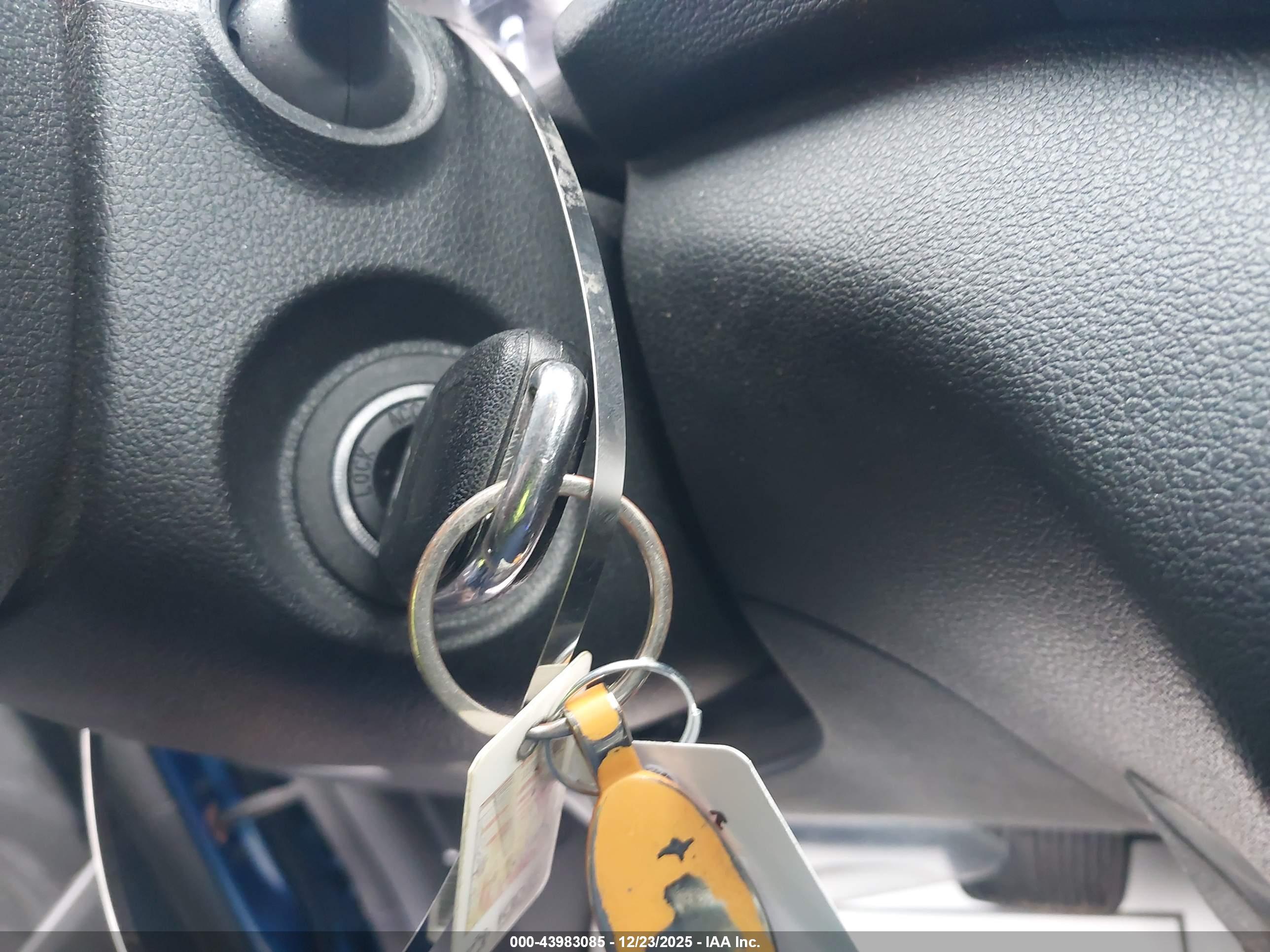 HYUNDAI TUCSON image 11