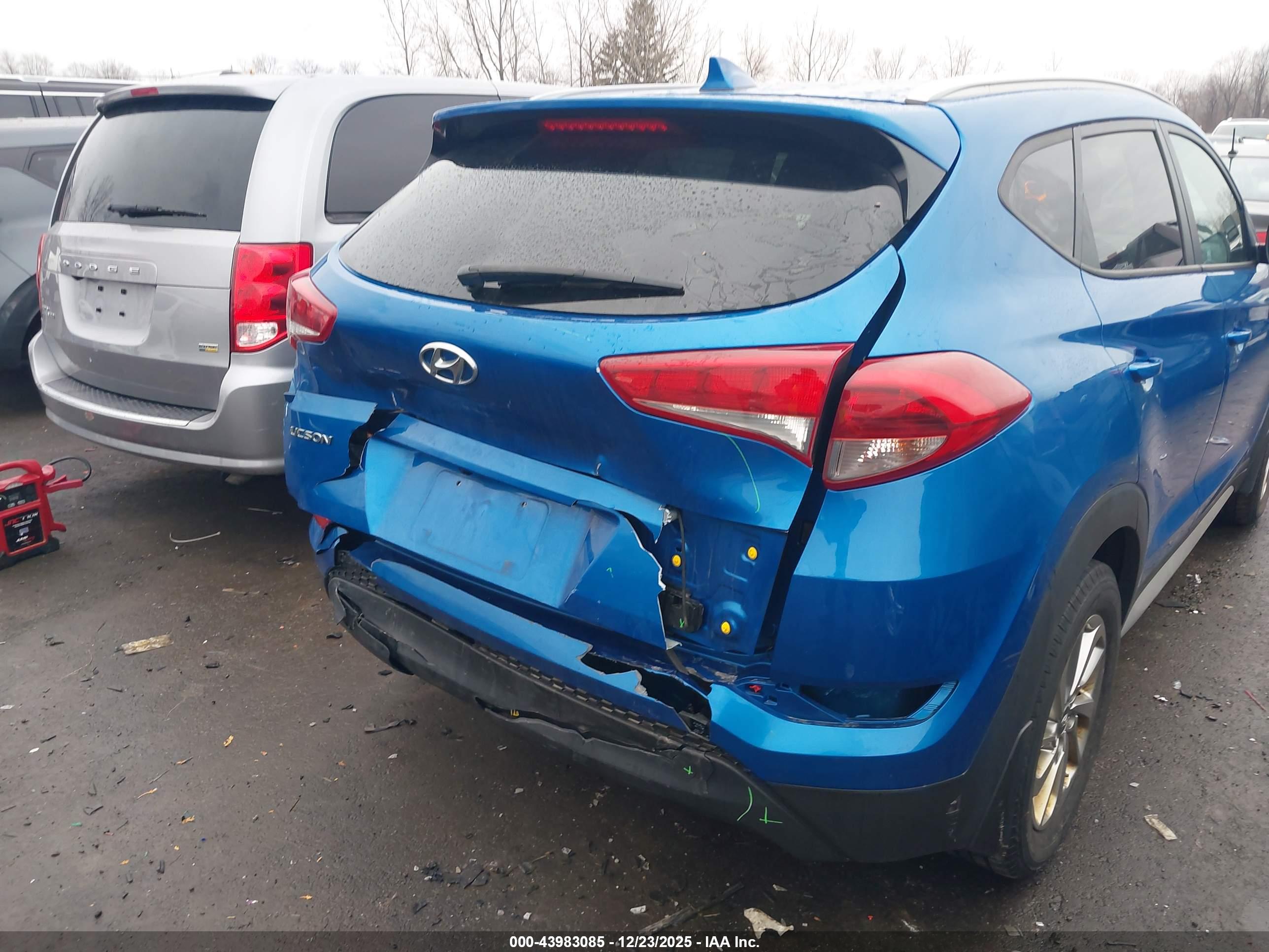 HYUNDAI TUCSON image 6