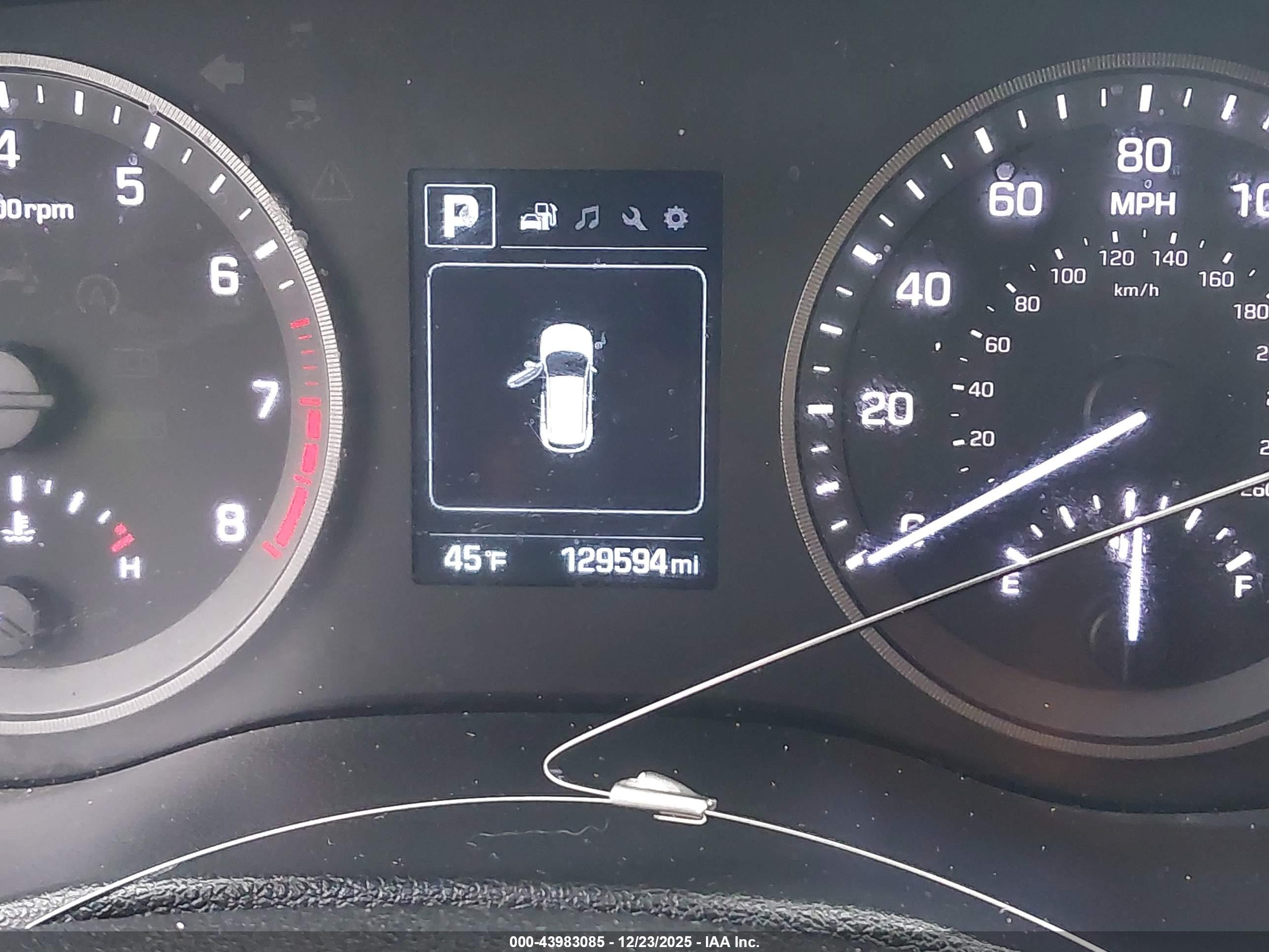 HYUNDAI TUCSON image 7