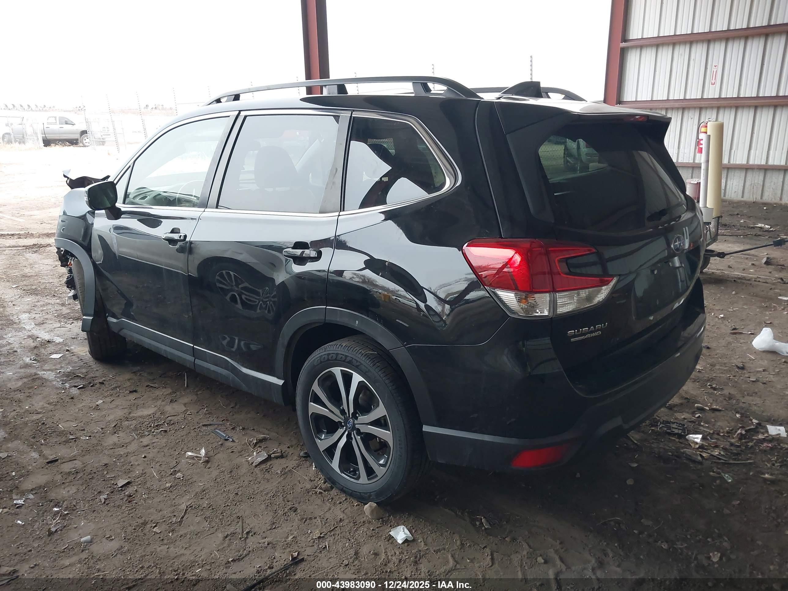 SUBARU FORESTER image 3