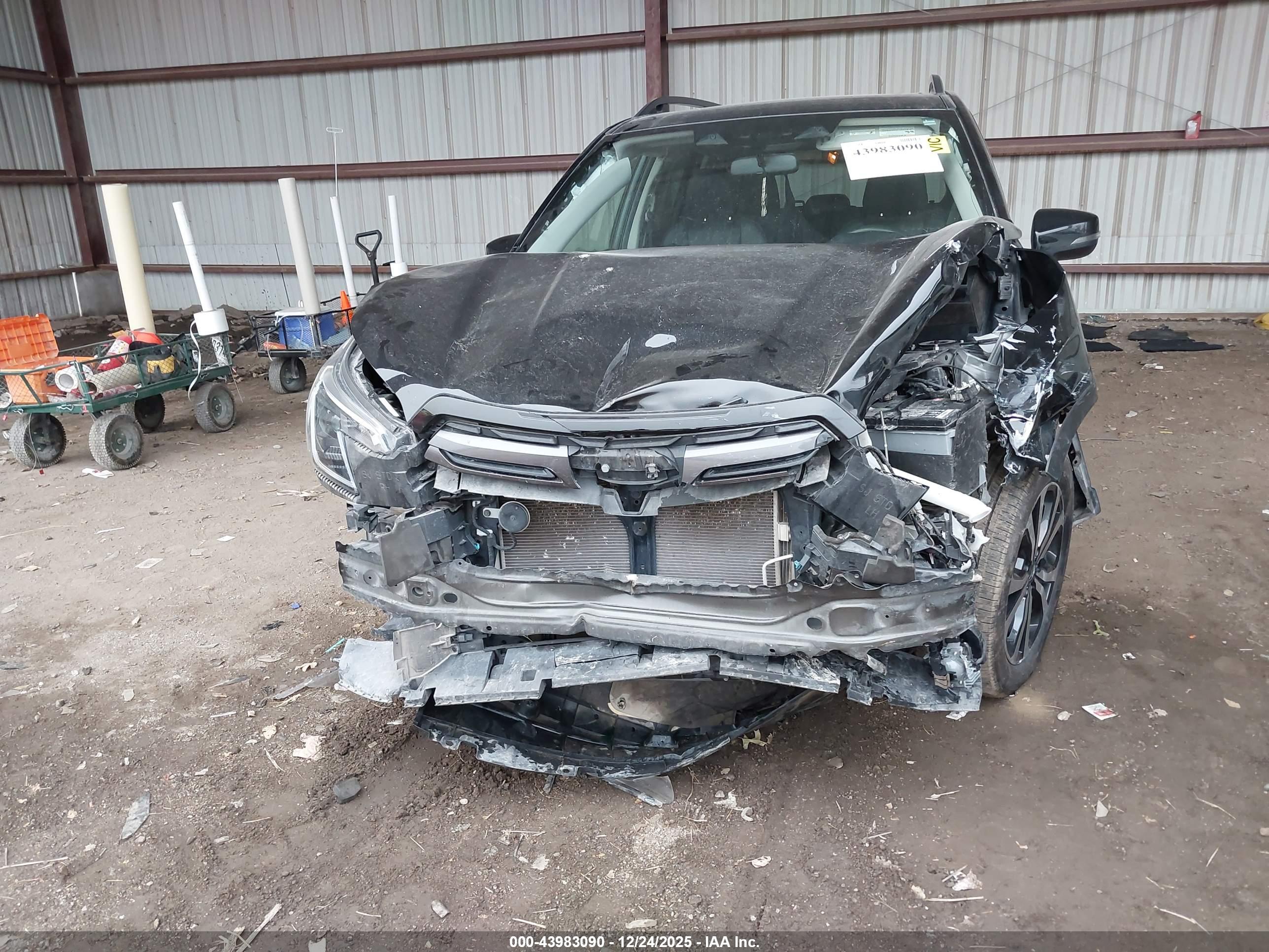 SUBARU FORESTER image 6