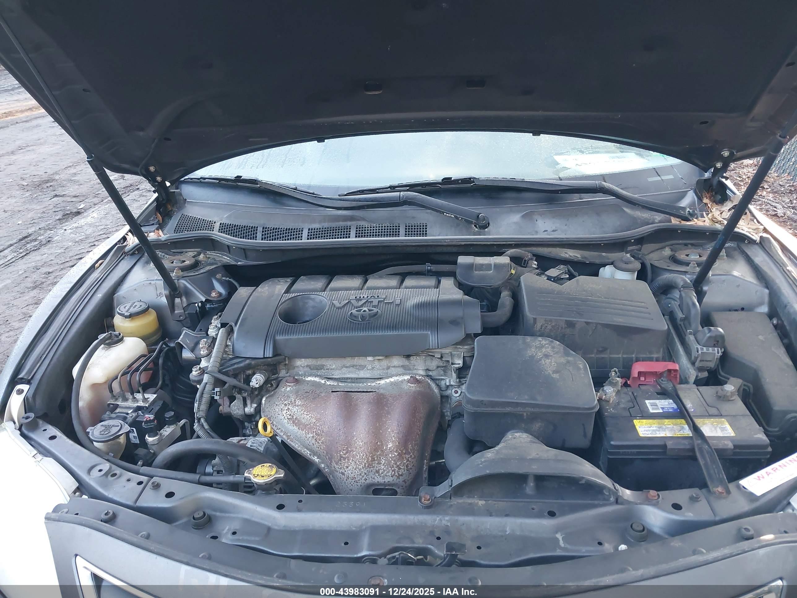 TOYOTA CAMRY image 10