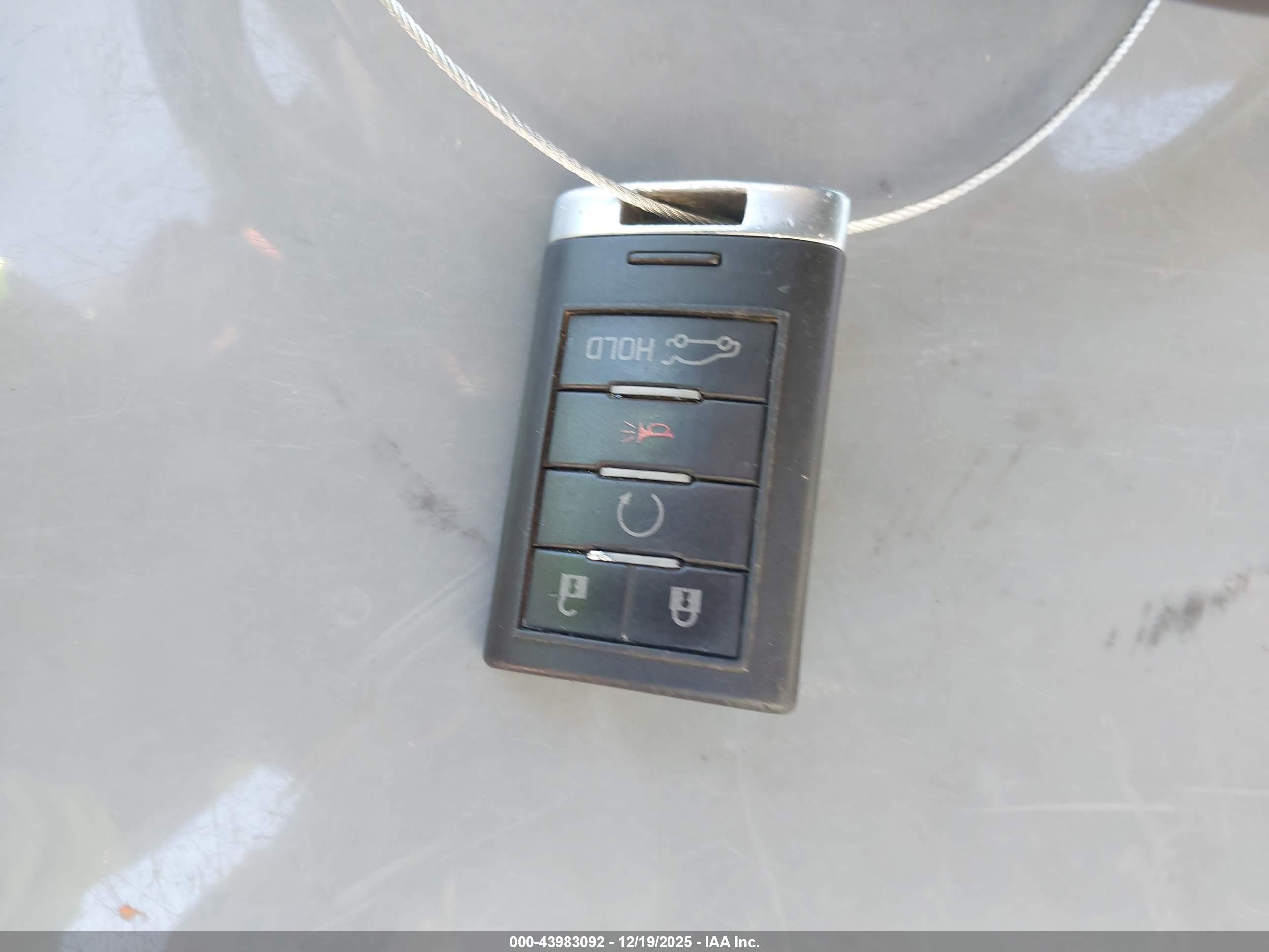 CADILLAC XTS image 11