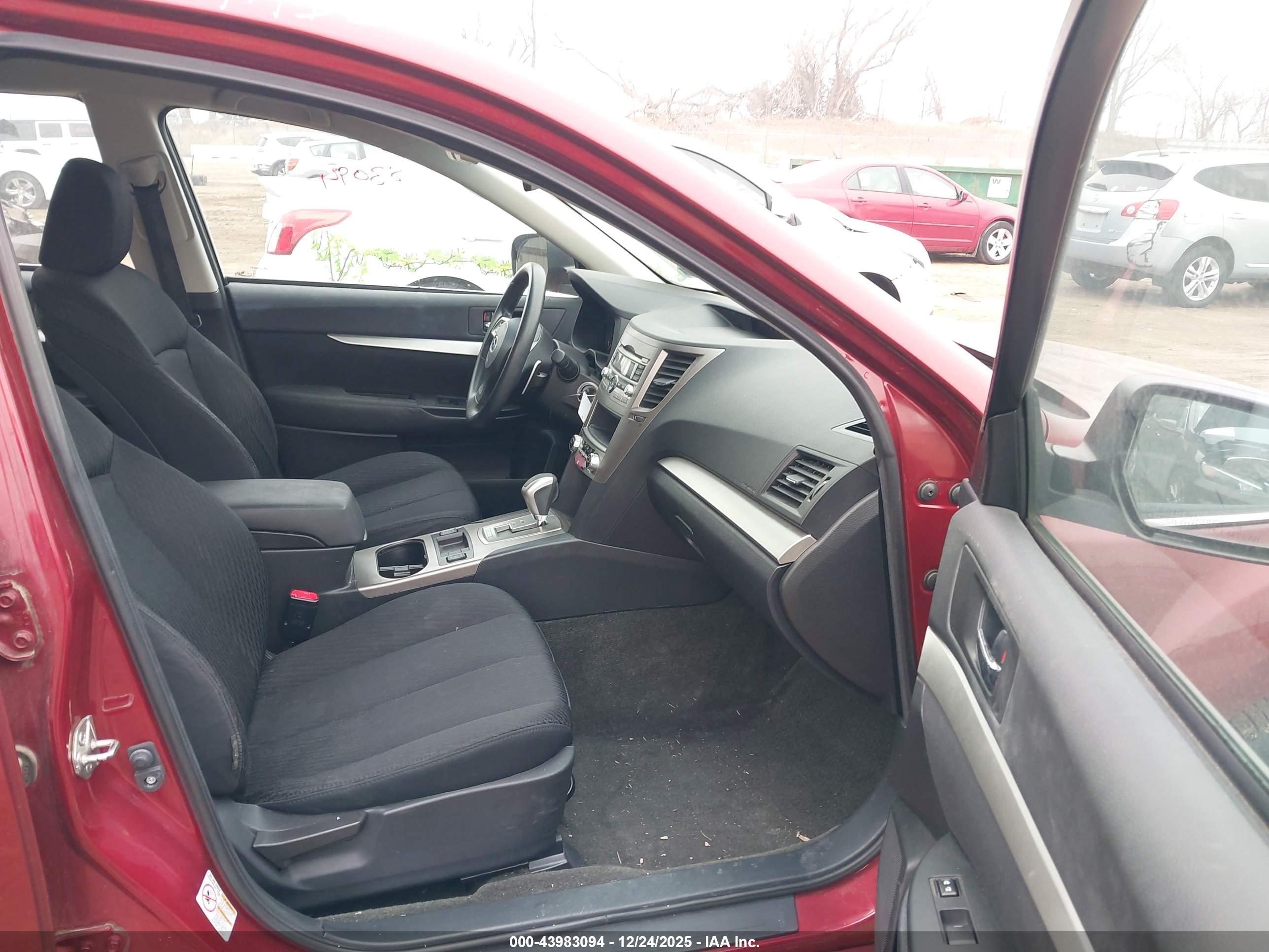 SUBARU LEGACY image 5