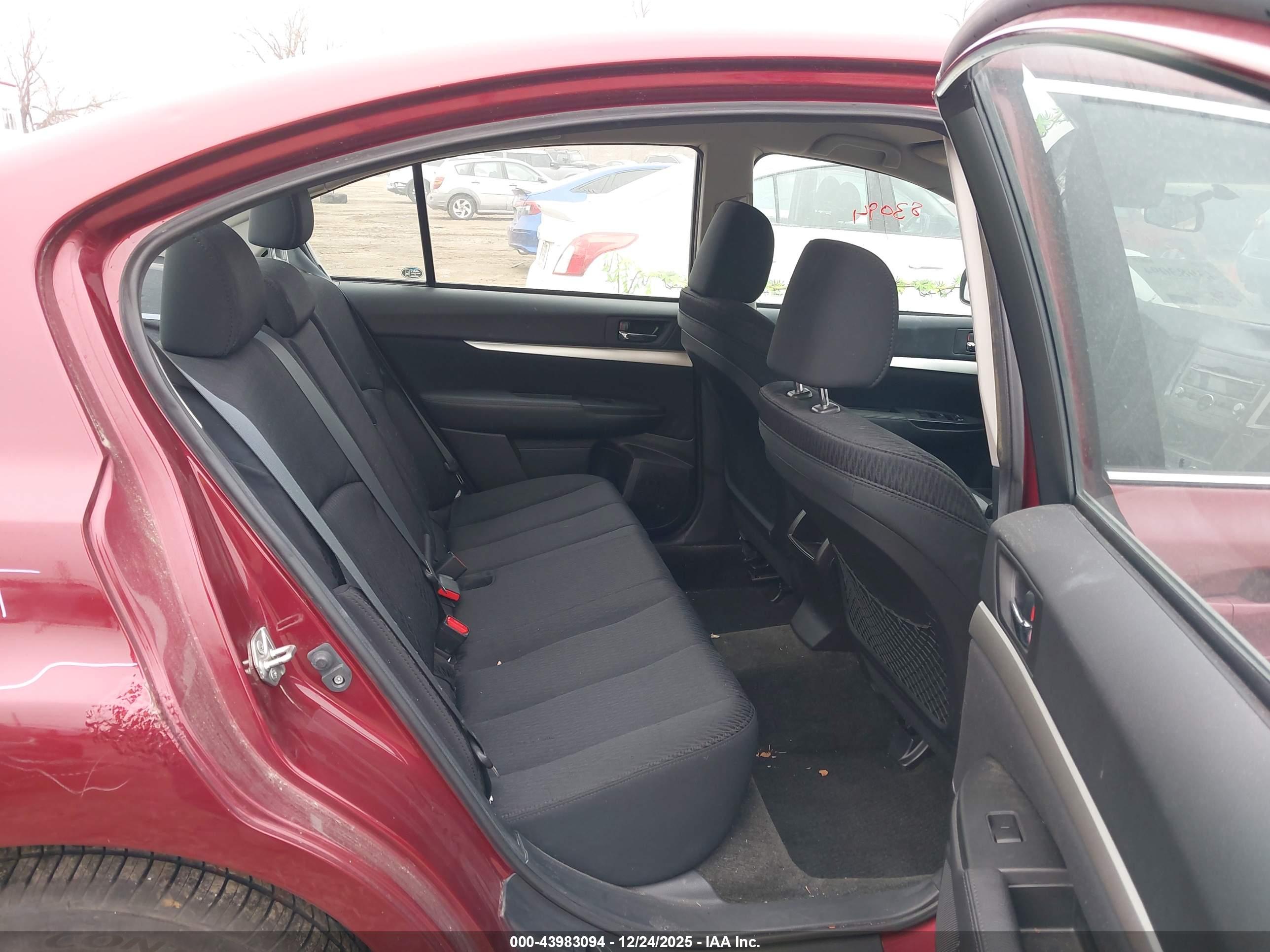 SUBARU LEGACY image 8