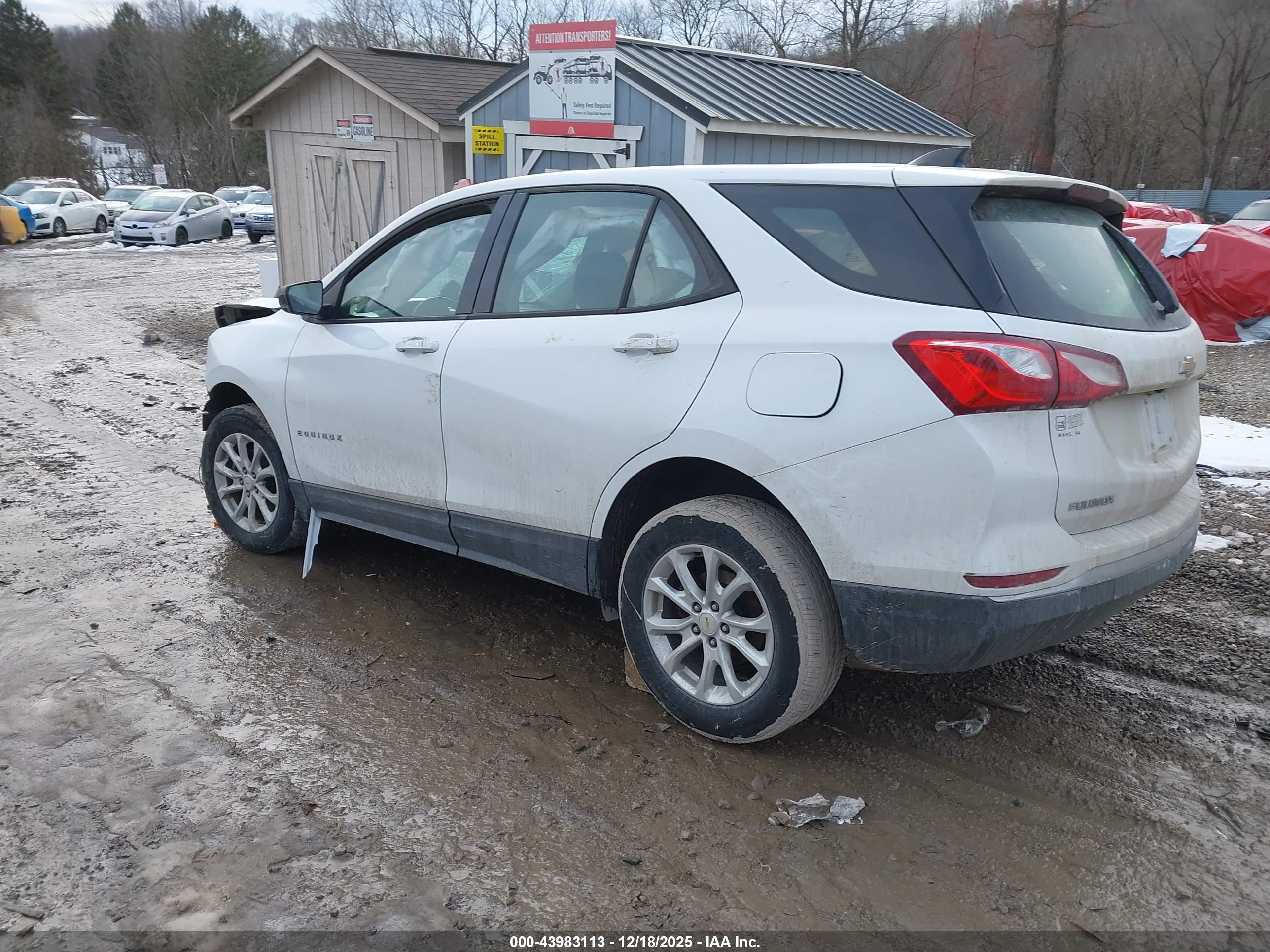 CHEVROLET EQUINOX image 3