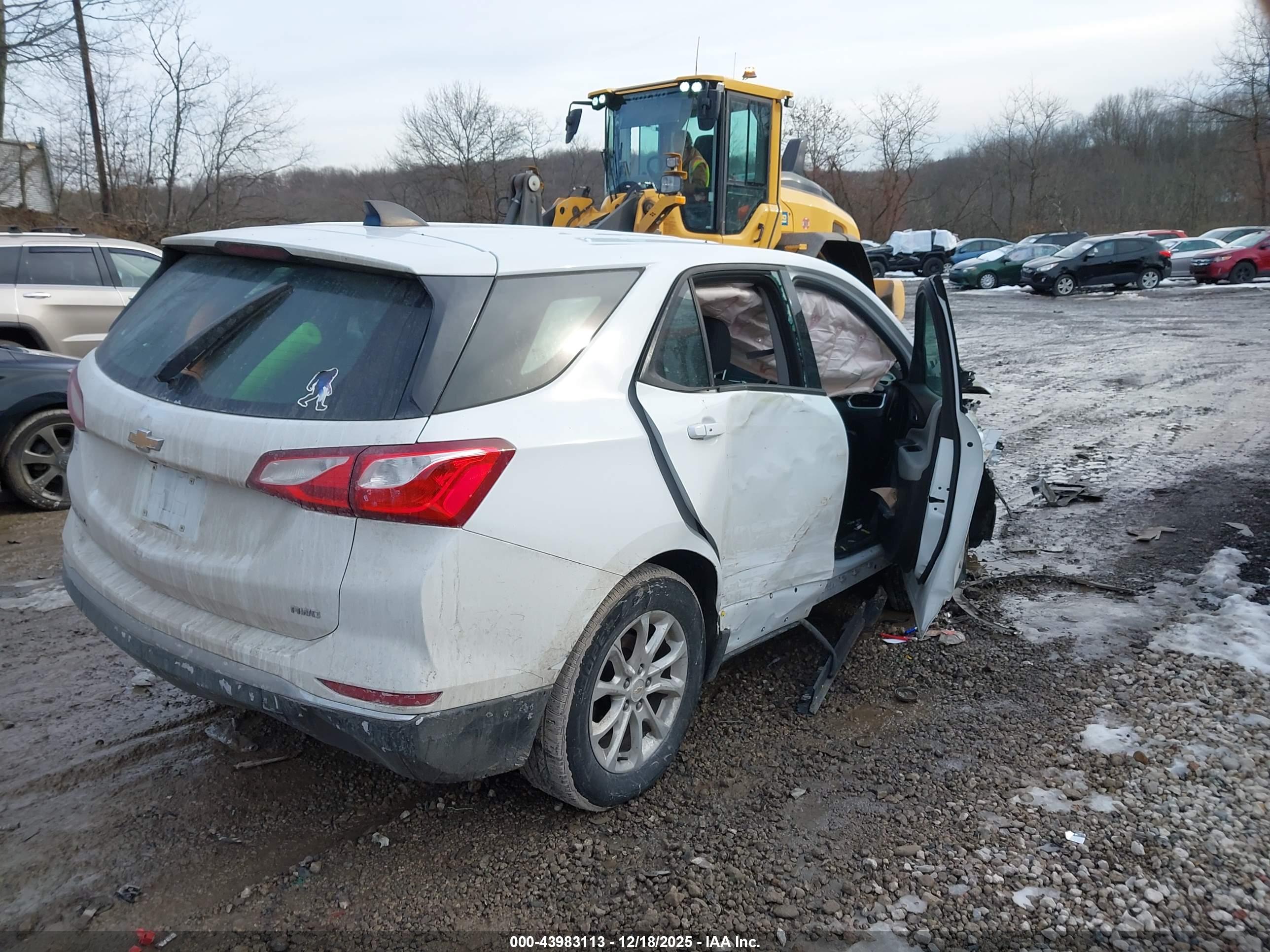 CHEVROLET EQUINOX image 4