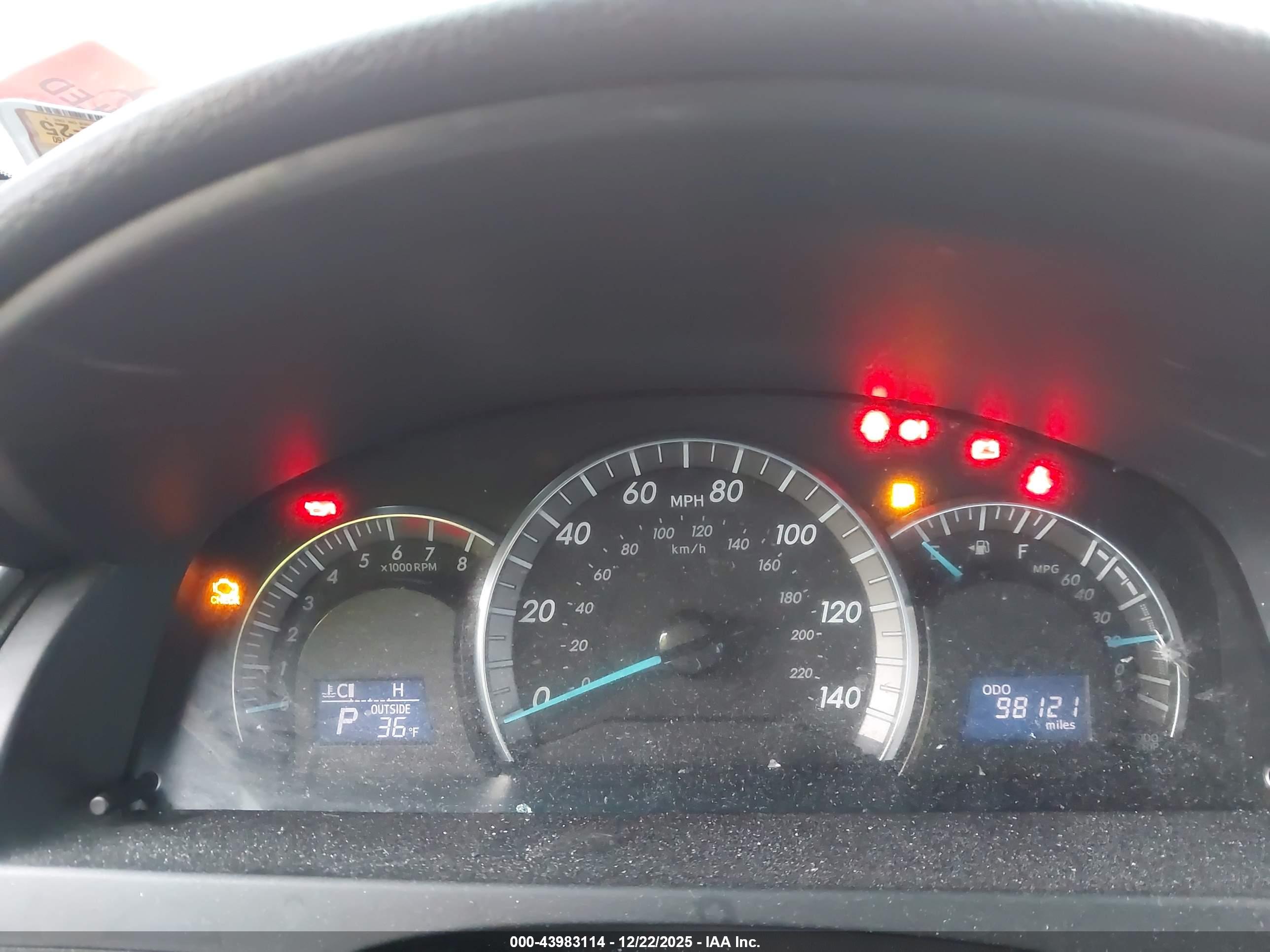 TOYOTA CAMRY image 7