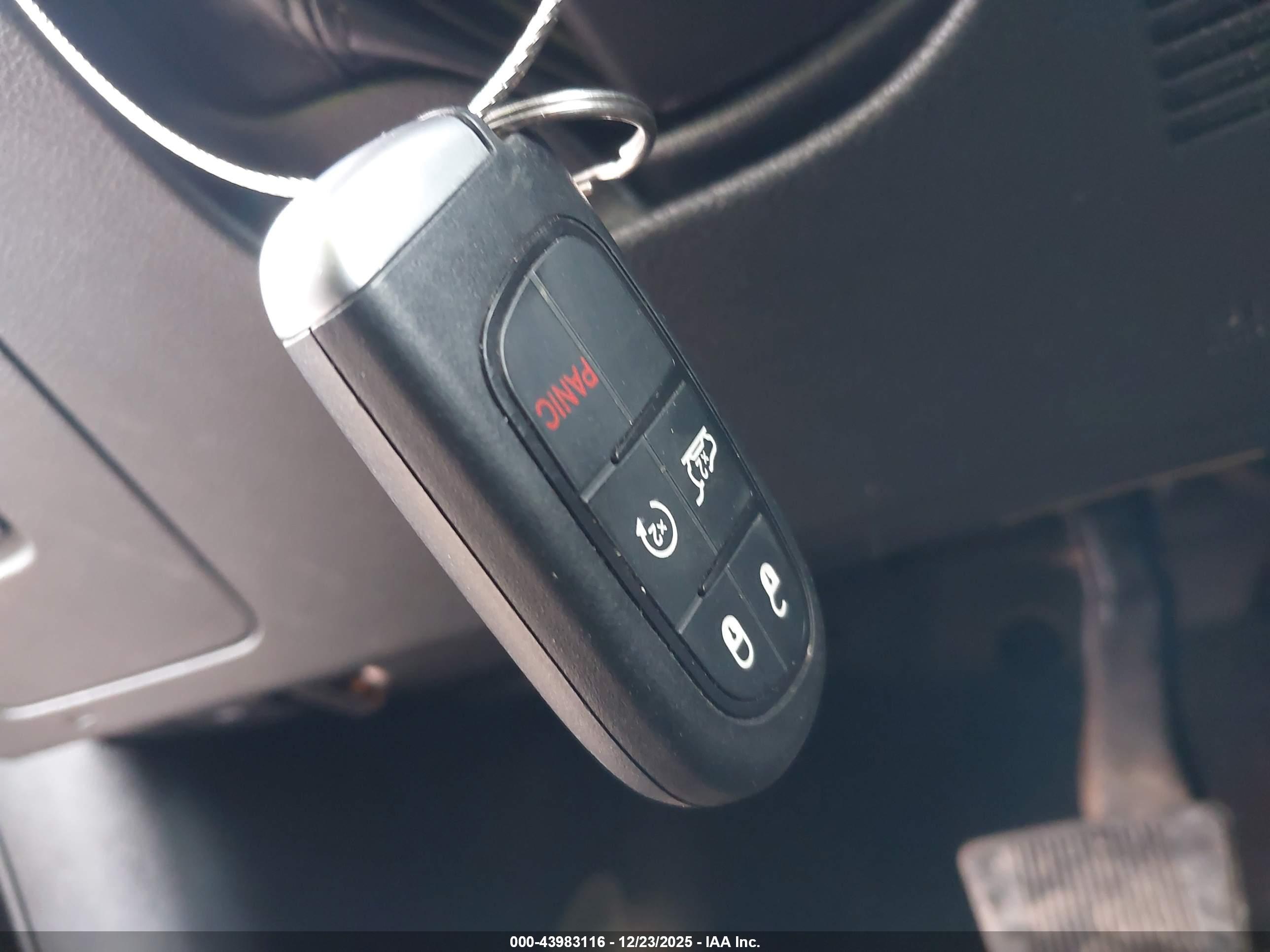 JEEP CHEROKEE image 11