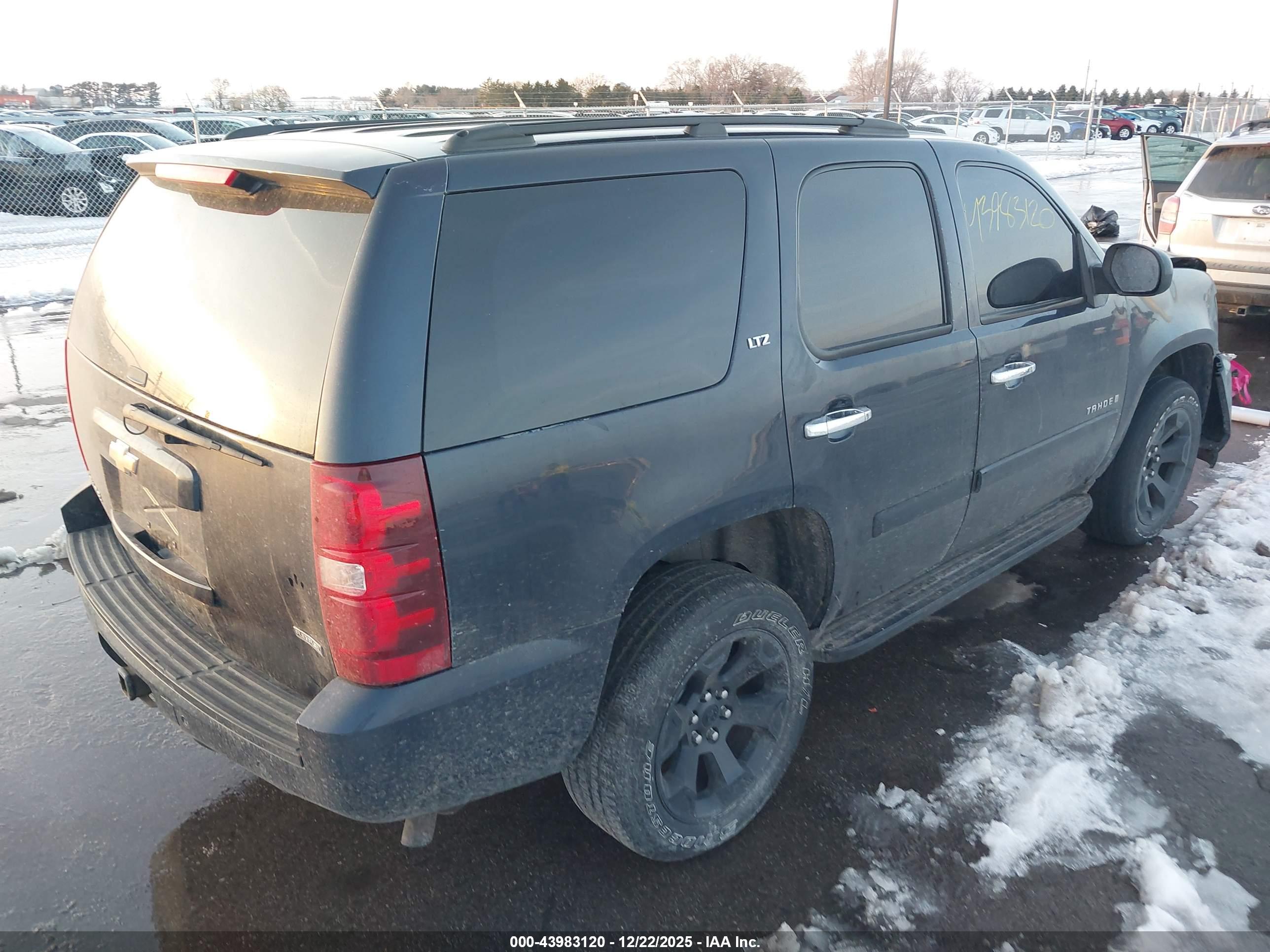 CHEVROLET TAHOE image 4
