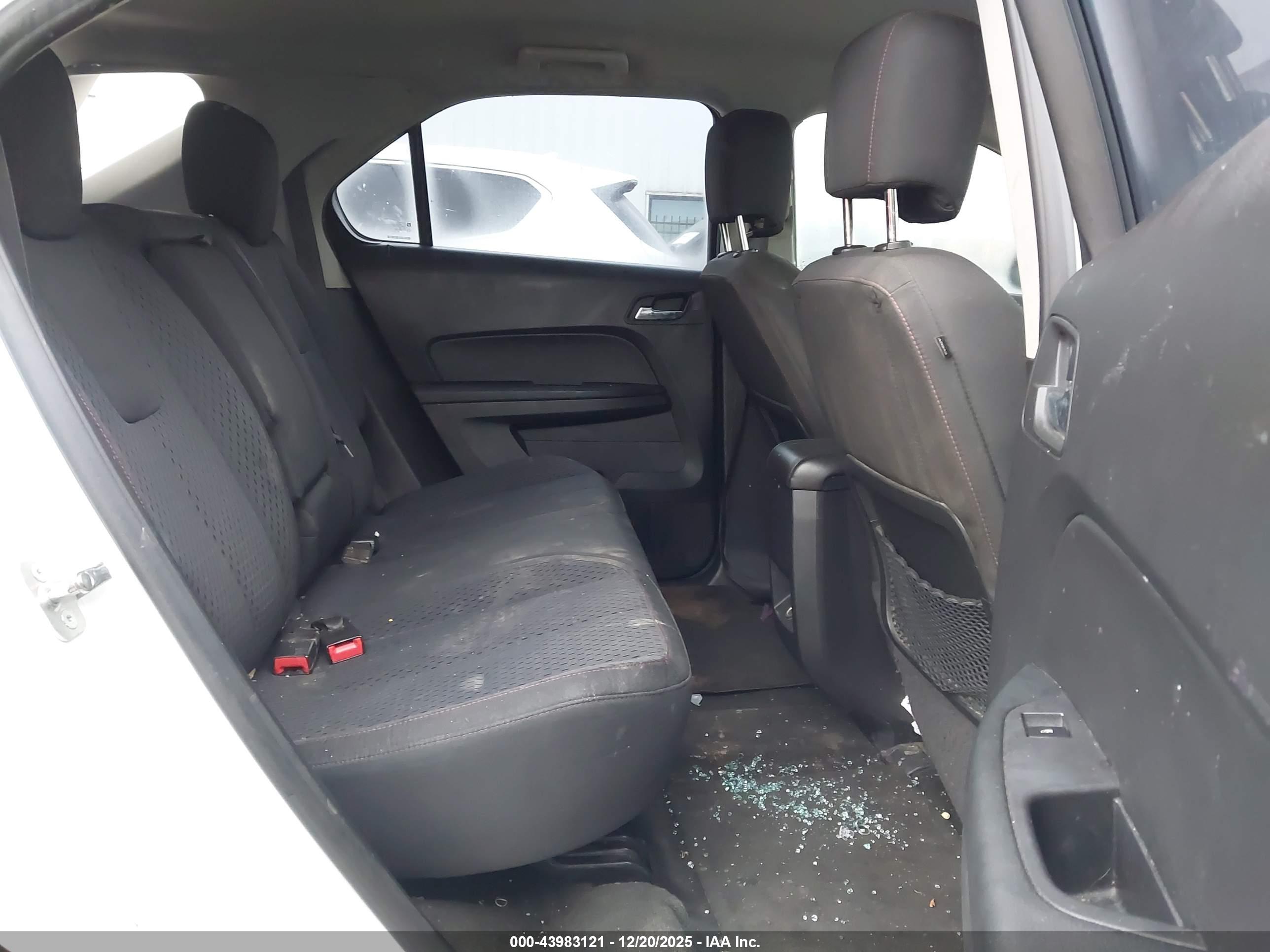 CHEVROLET EQUINOX image 8