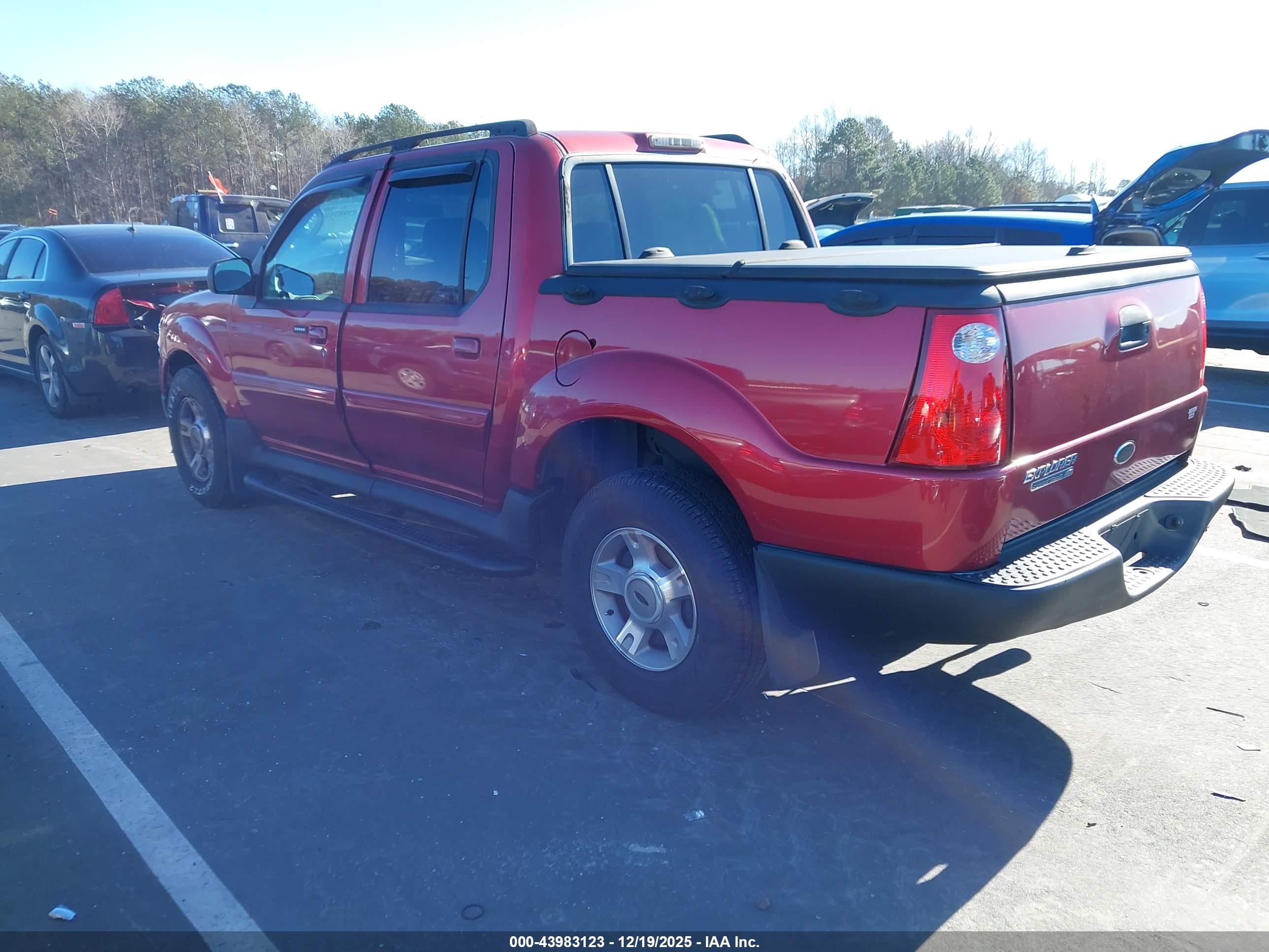 FORD EXPLORER image 3