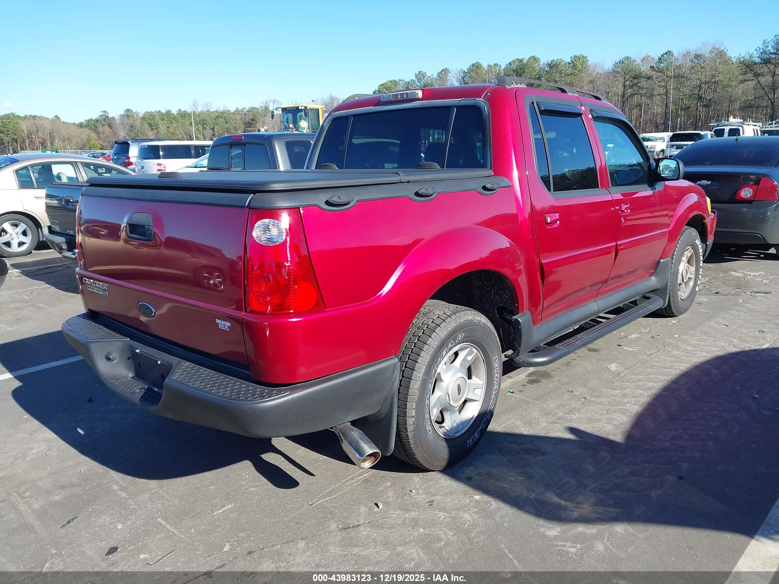 FORD EXPLORER image 4