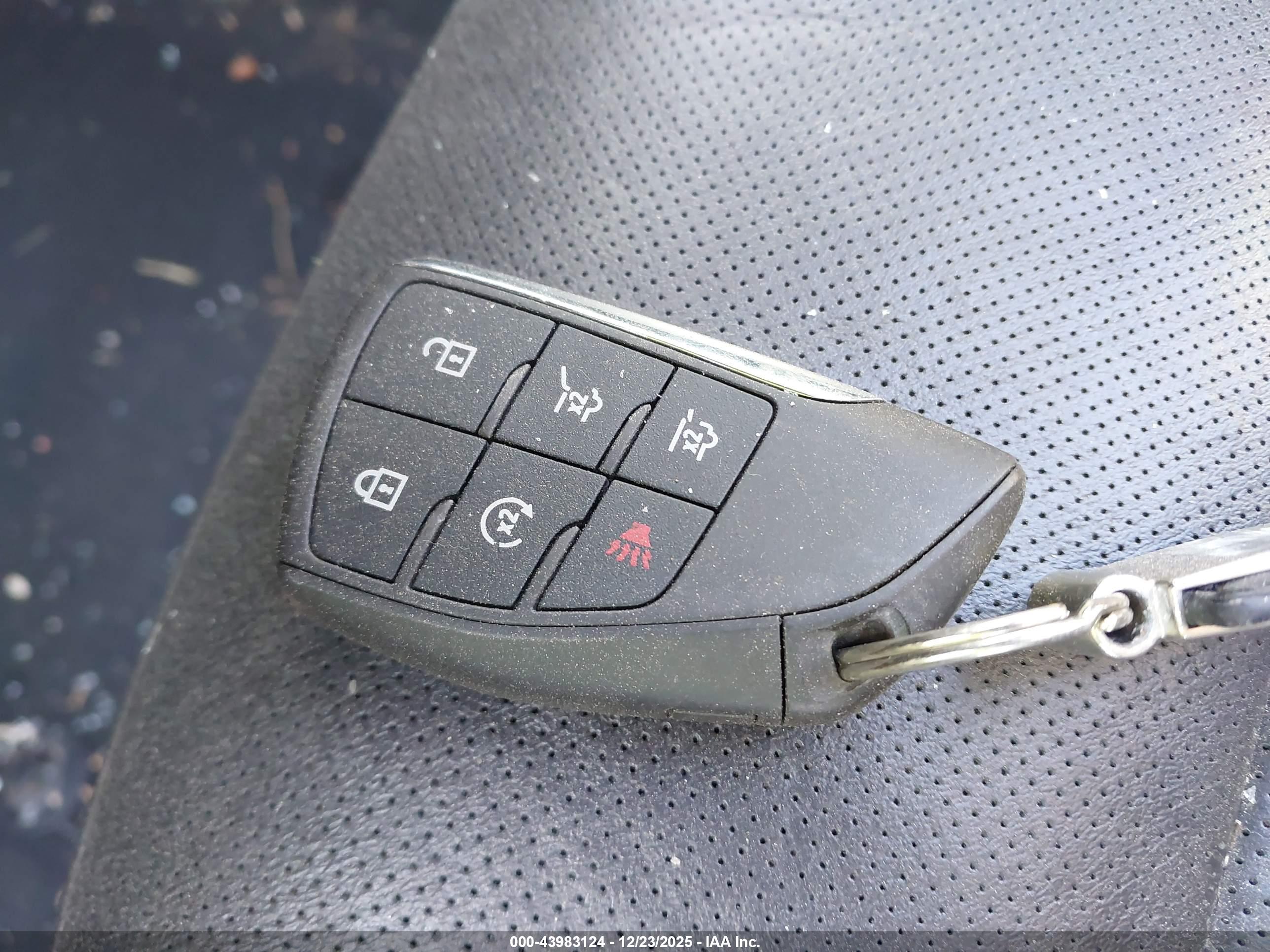 GMC YUKON image 11