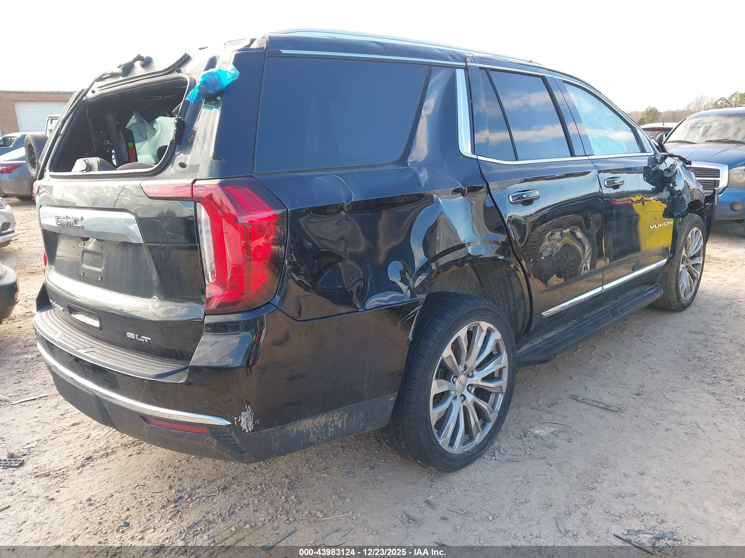 GMC YUKON image 4
