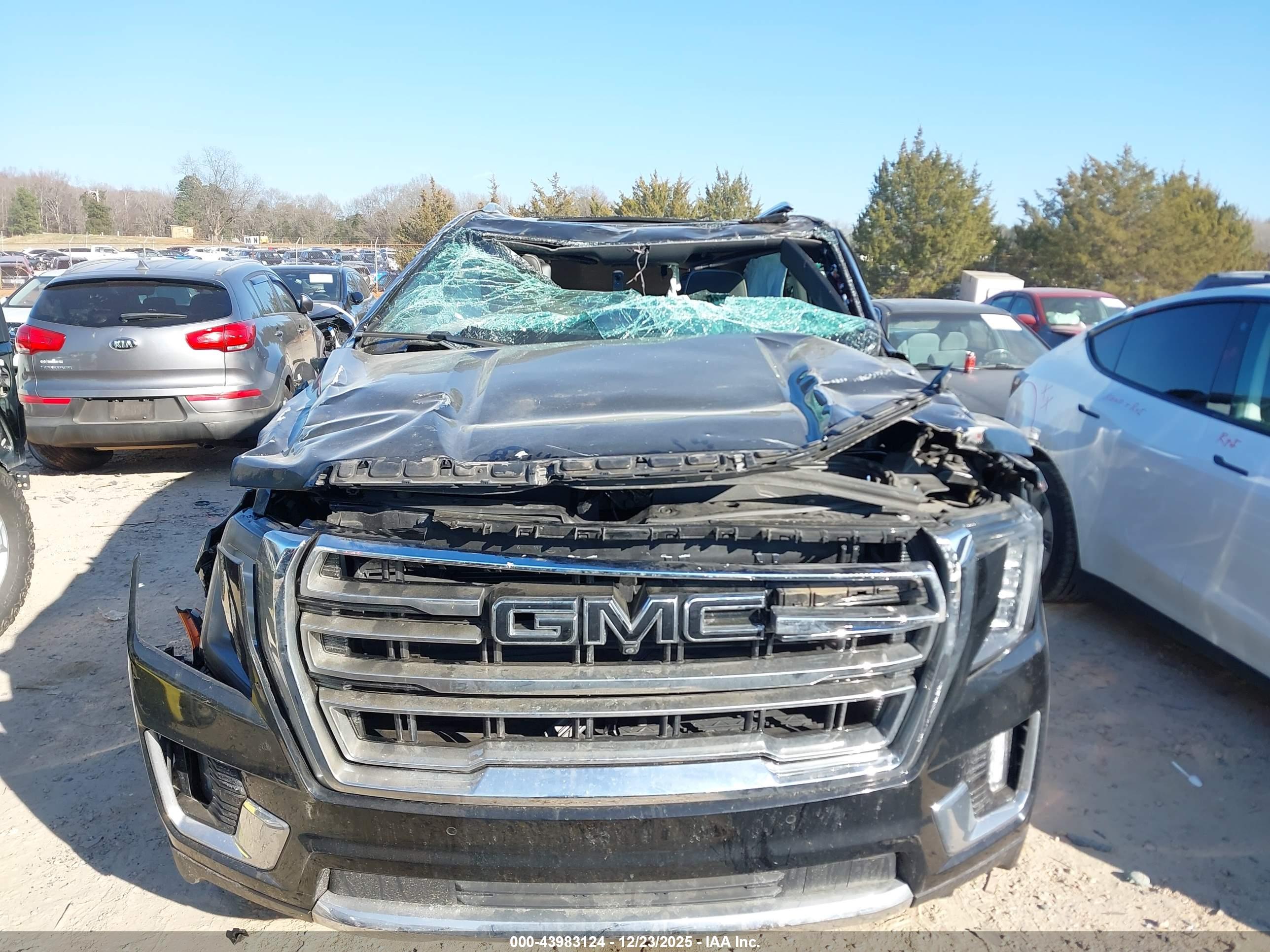 GMC YUKON image 6