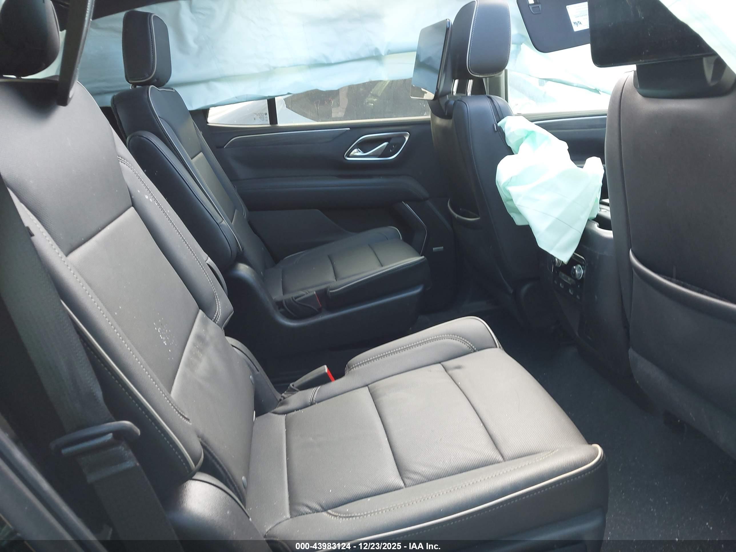 GMC YUKON image 8