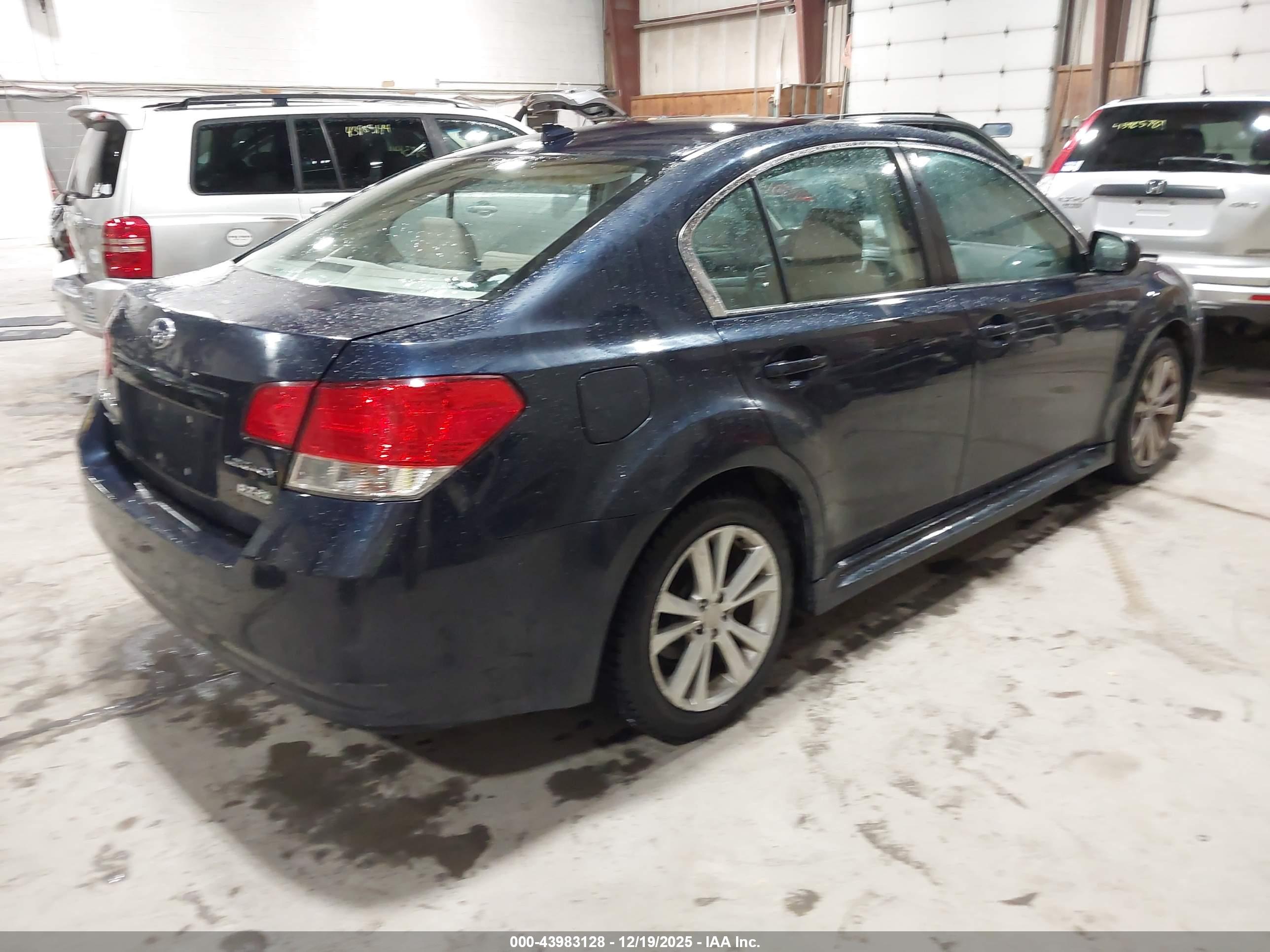SUBARU LEGACY image 4