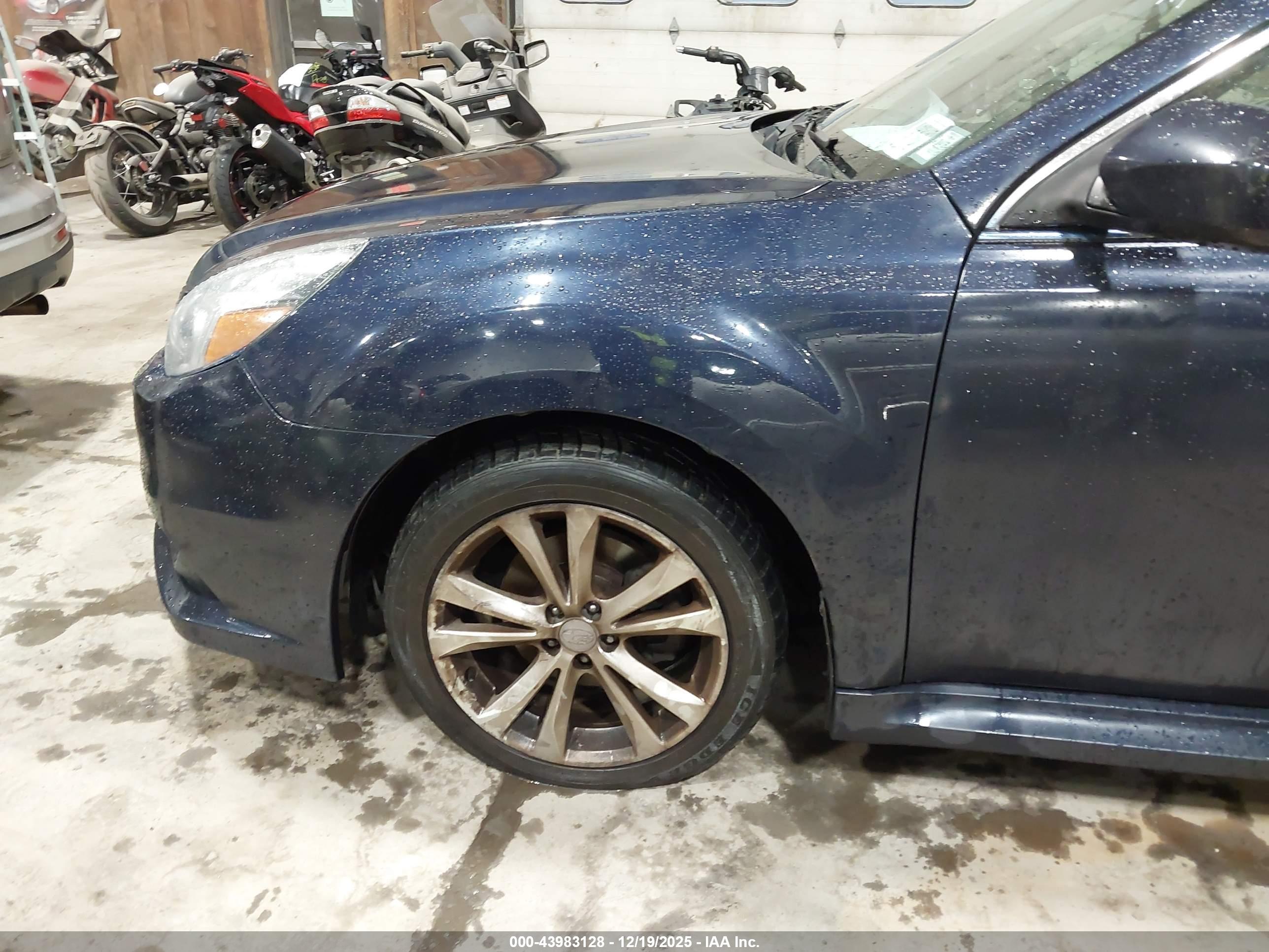 SUBARU LEGACY image 6