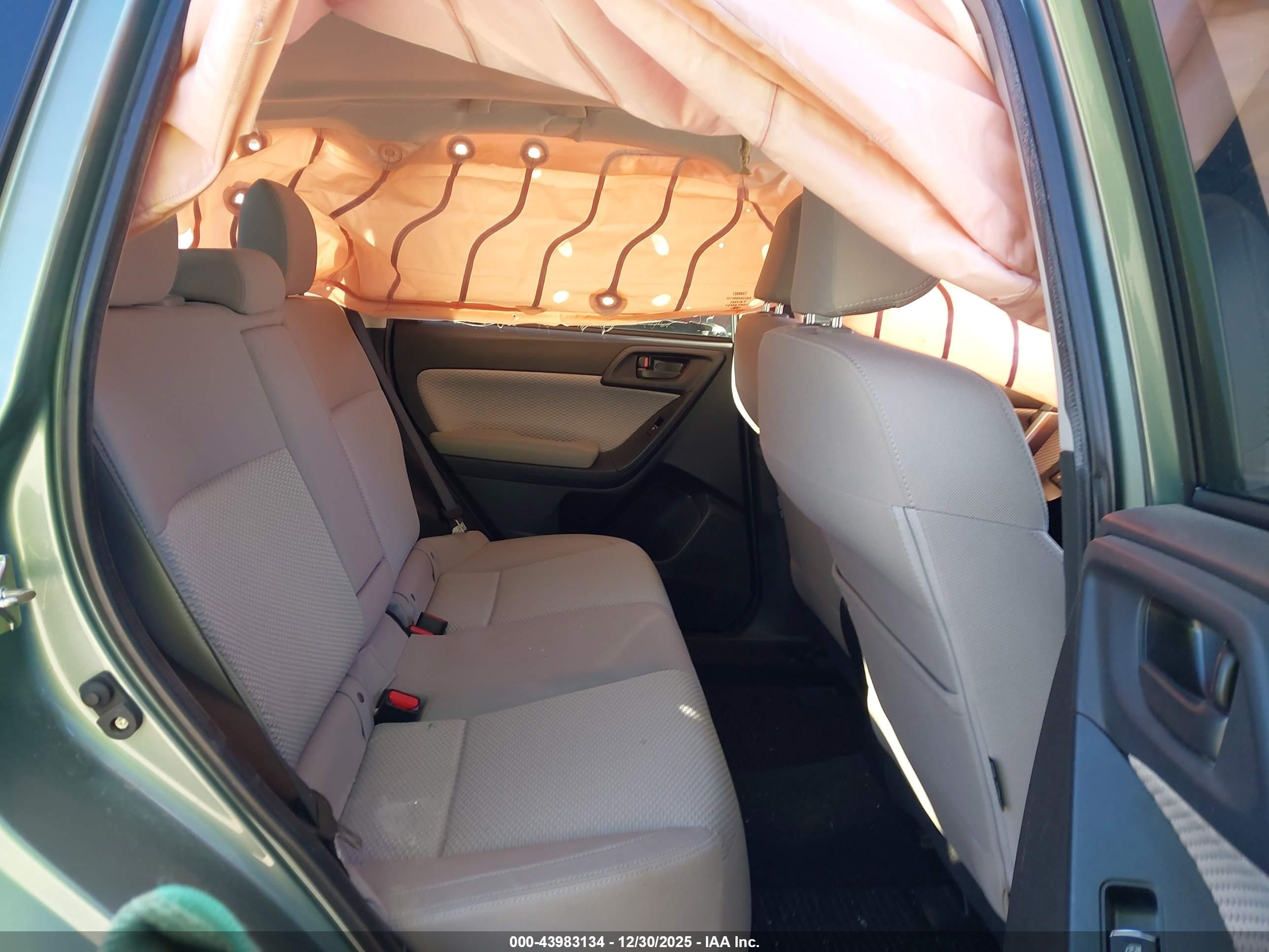 SUBARU FORESTER image 8