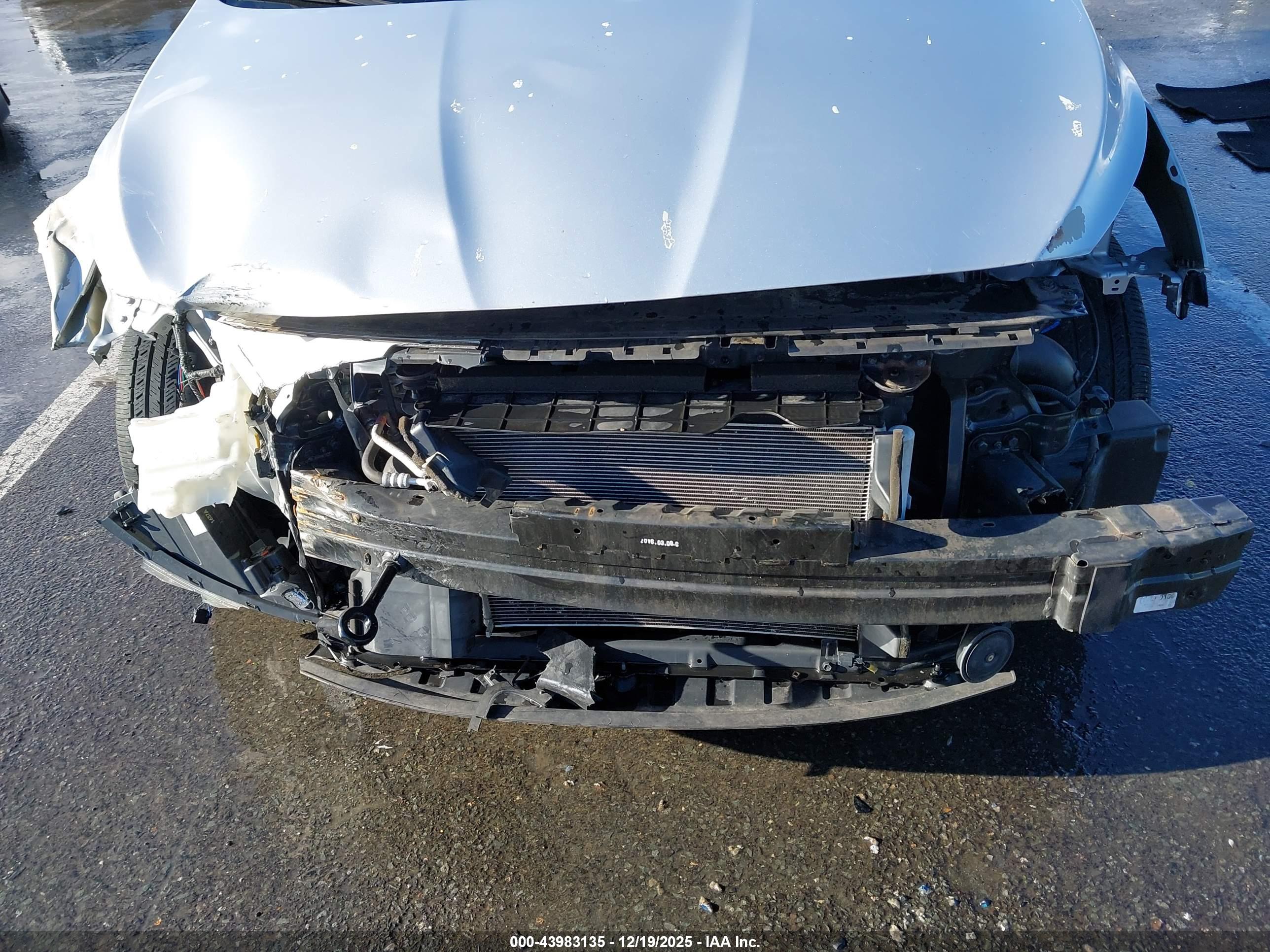 HYUNDAI ACCENT image 6