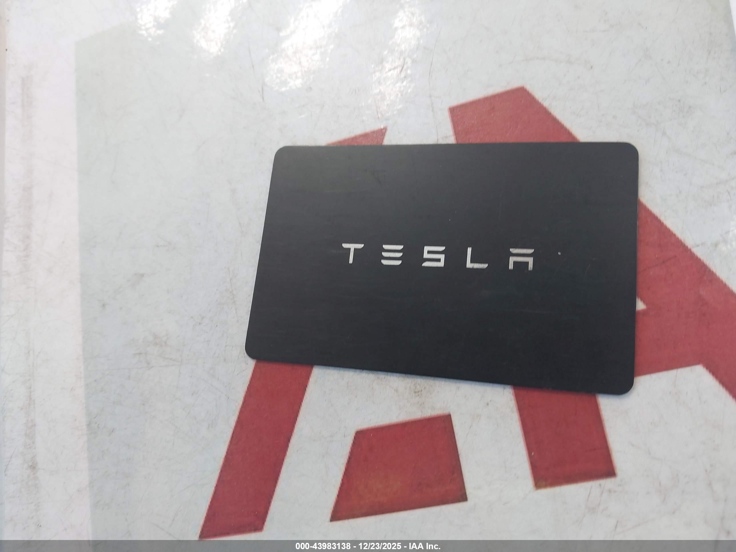 TESLA MODEL image 11