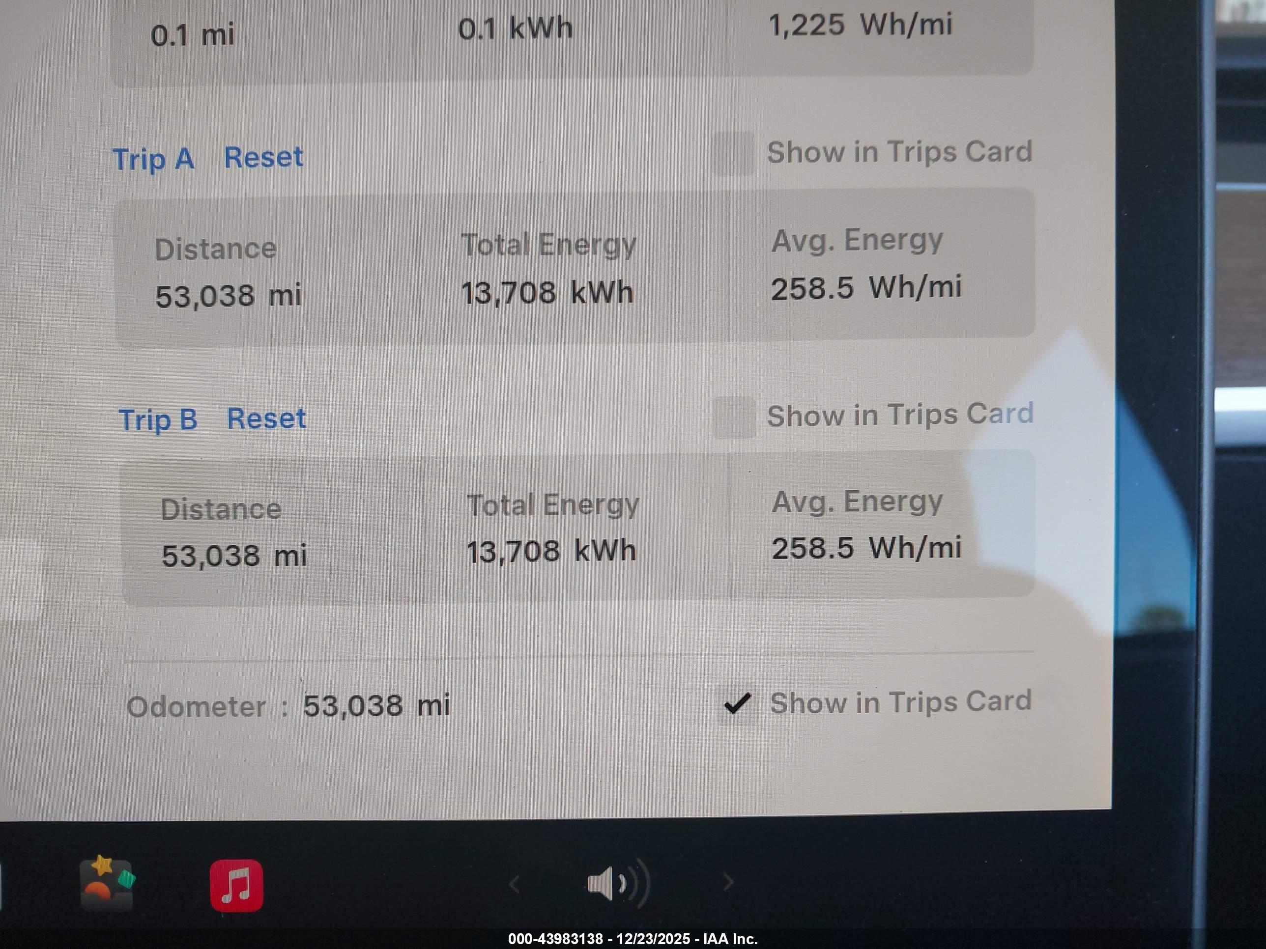 TESLA MODEL image 7