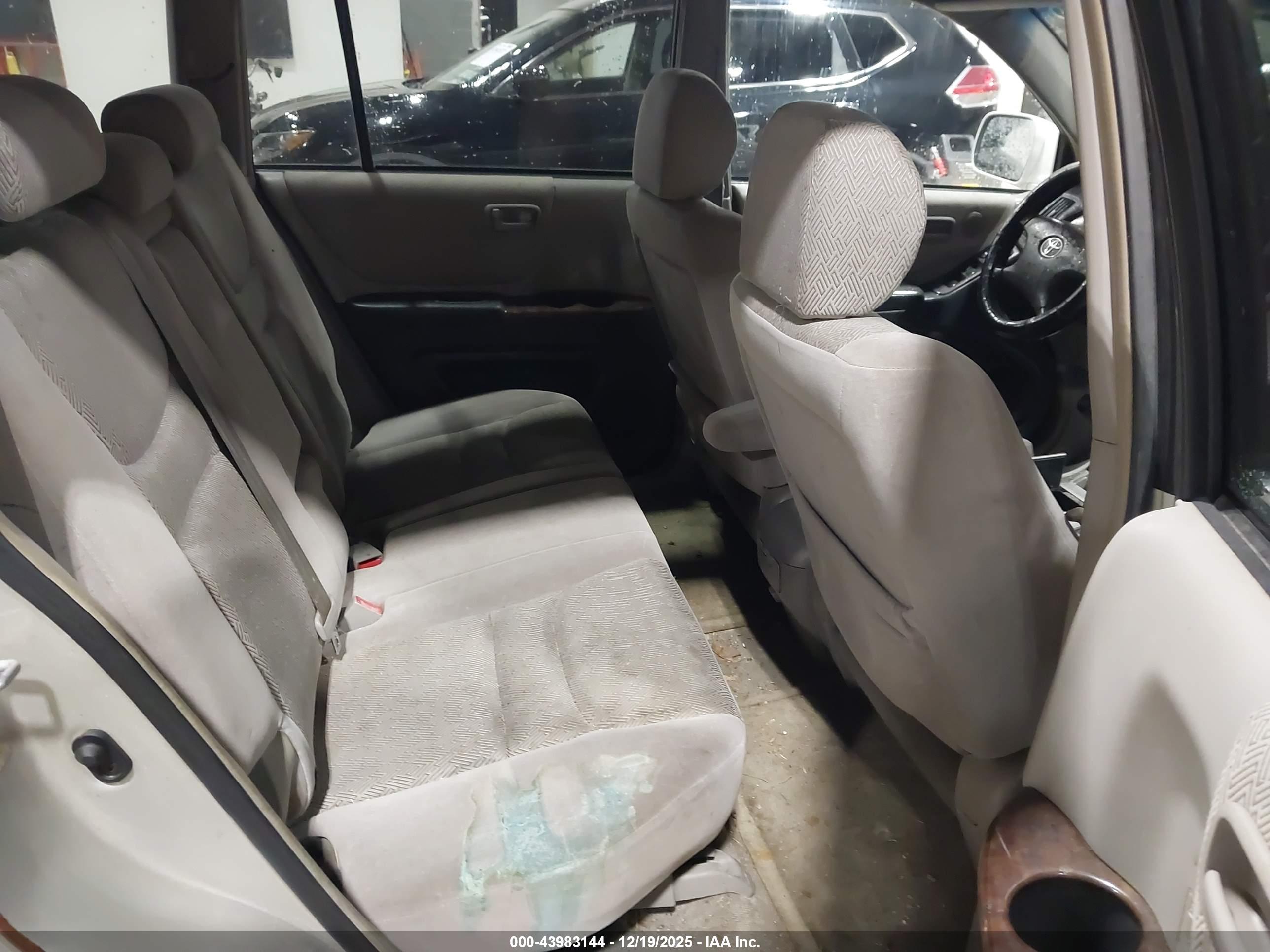 TOYOTA HIGHLANDER image 8