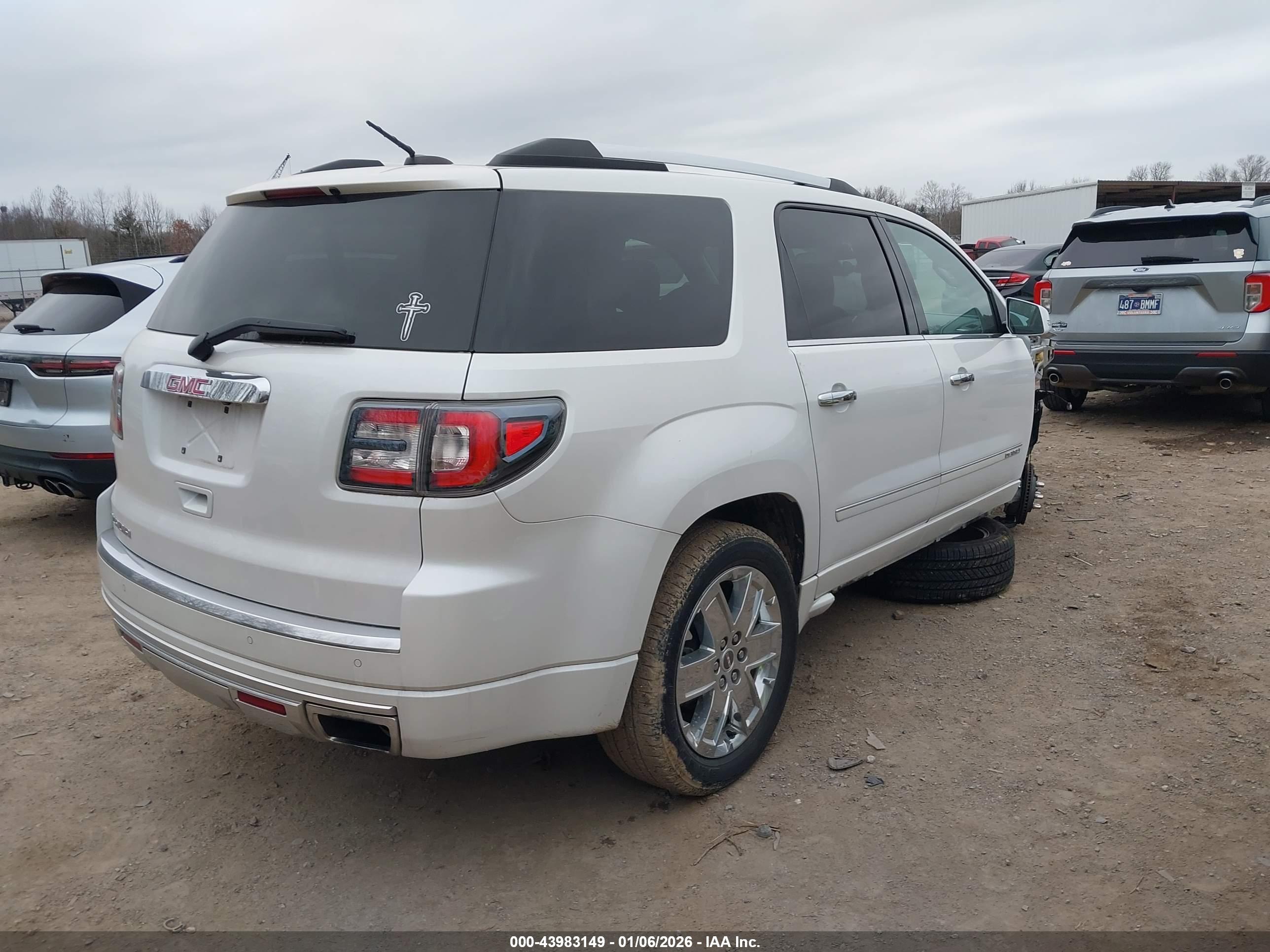 GMC ACADIA image 4