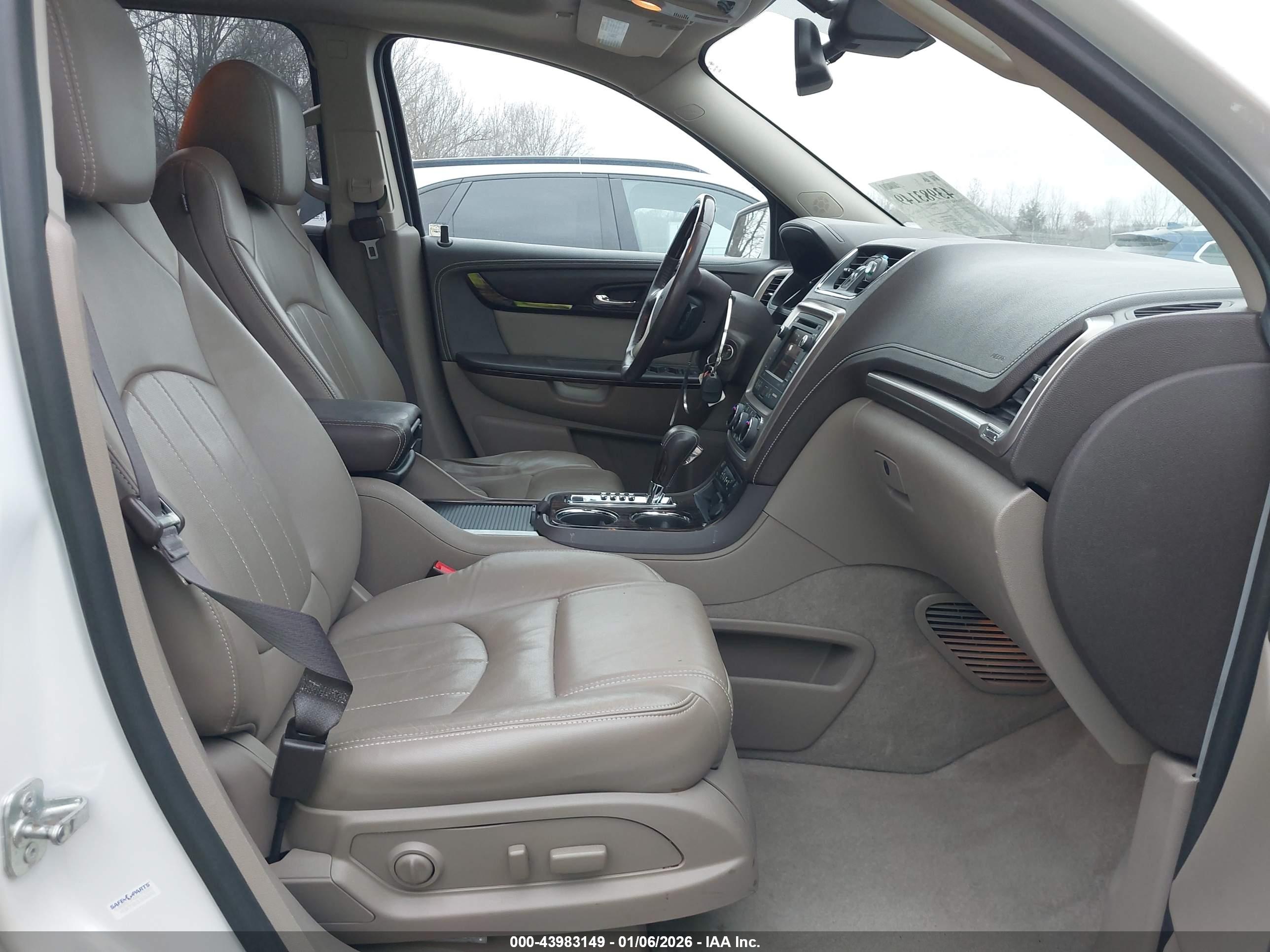 GMC ACADIA image 5