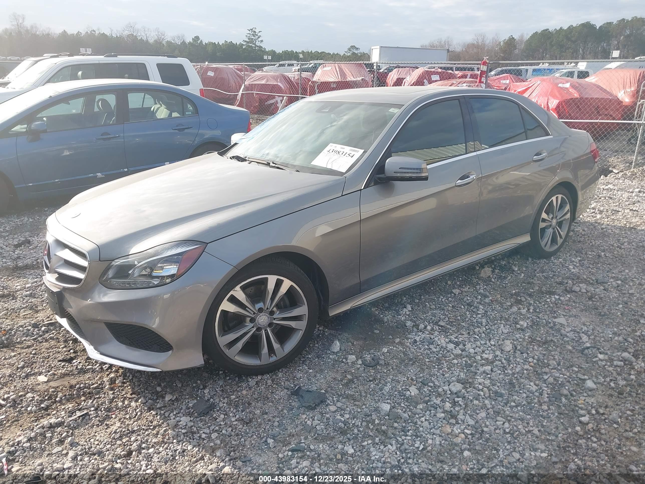 MERCEDES-BENZ E image 2