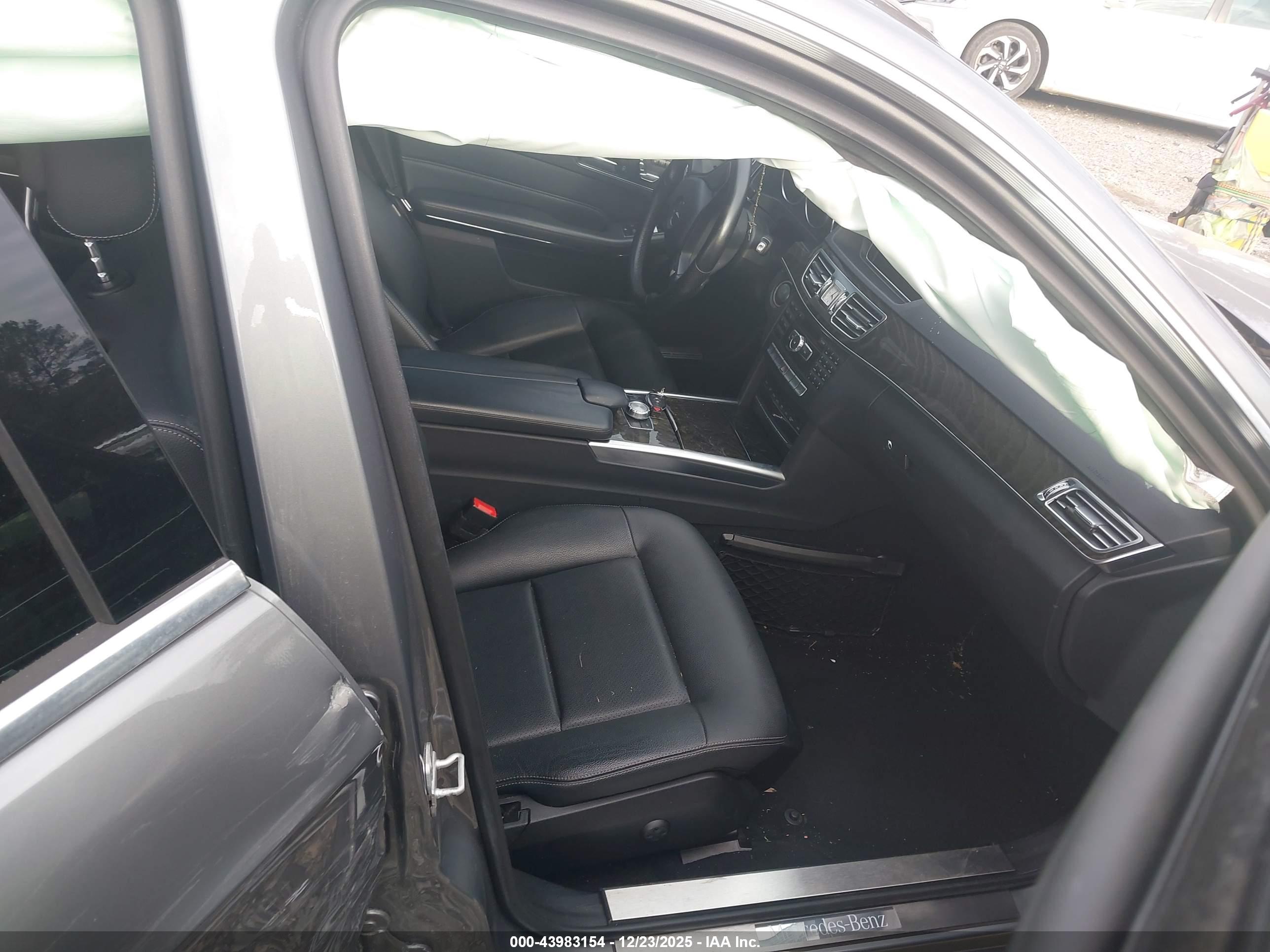 MERCEDES-BENZ E image 5