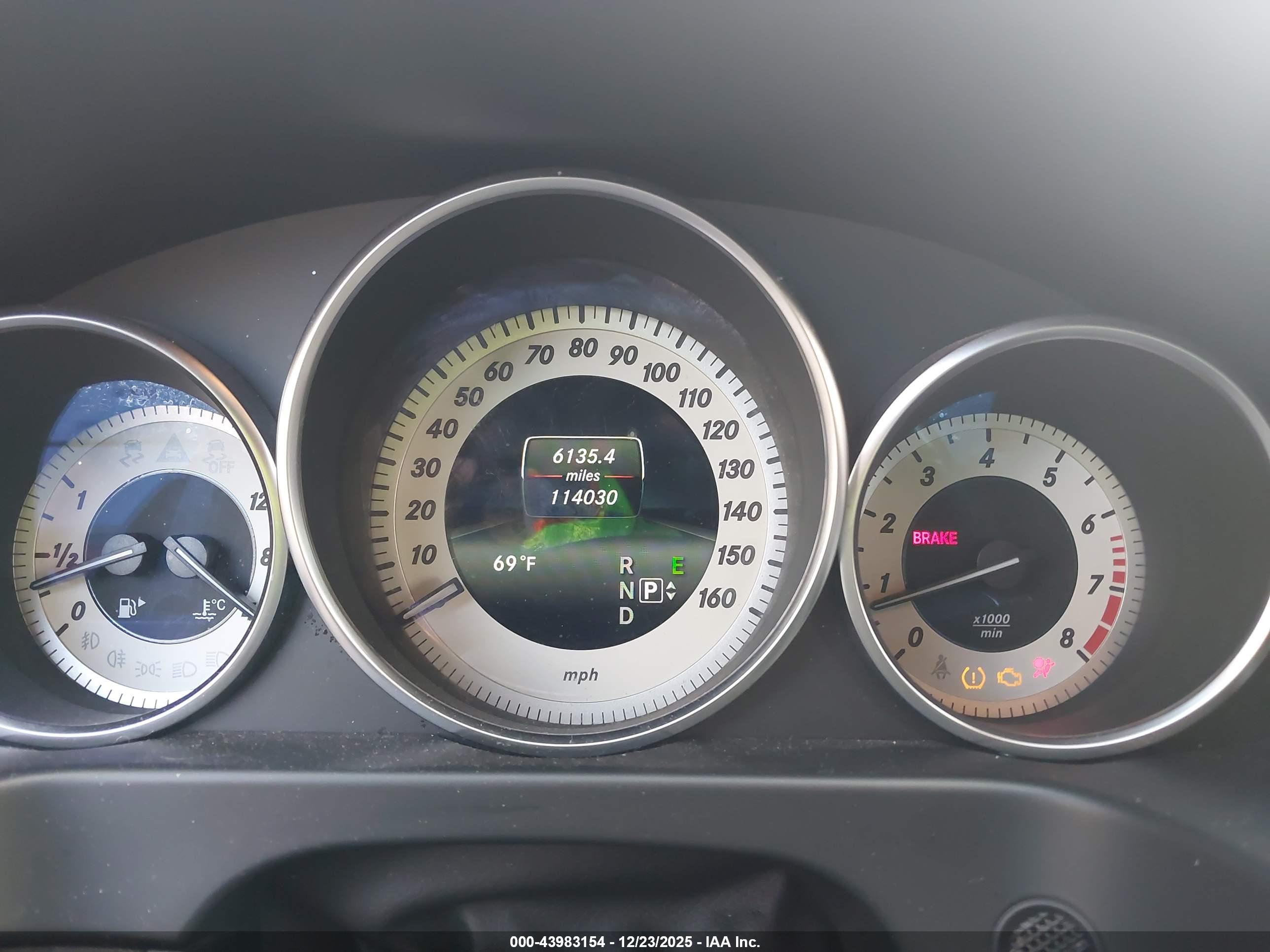 MERCEDES-BENZ E image 7
