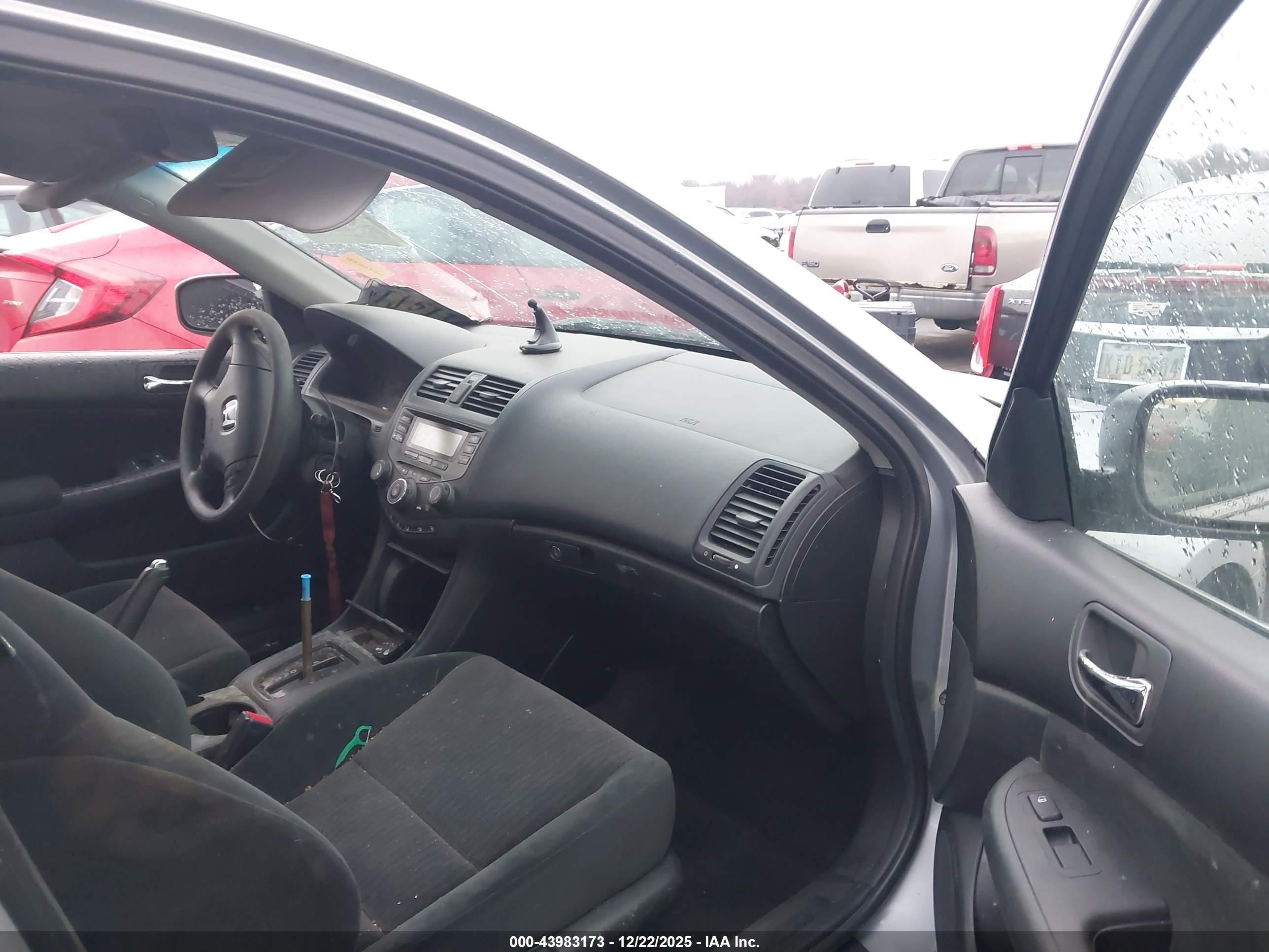 HONDA ACCORD image 5