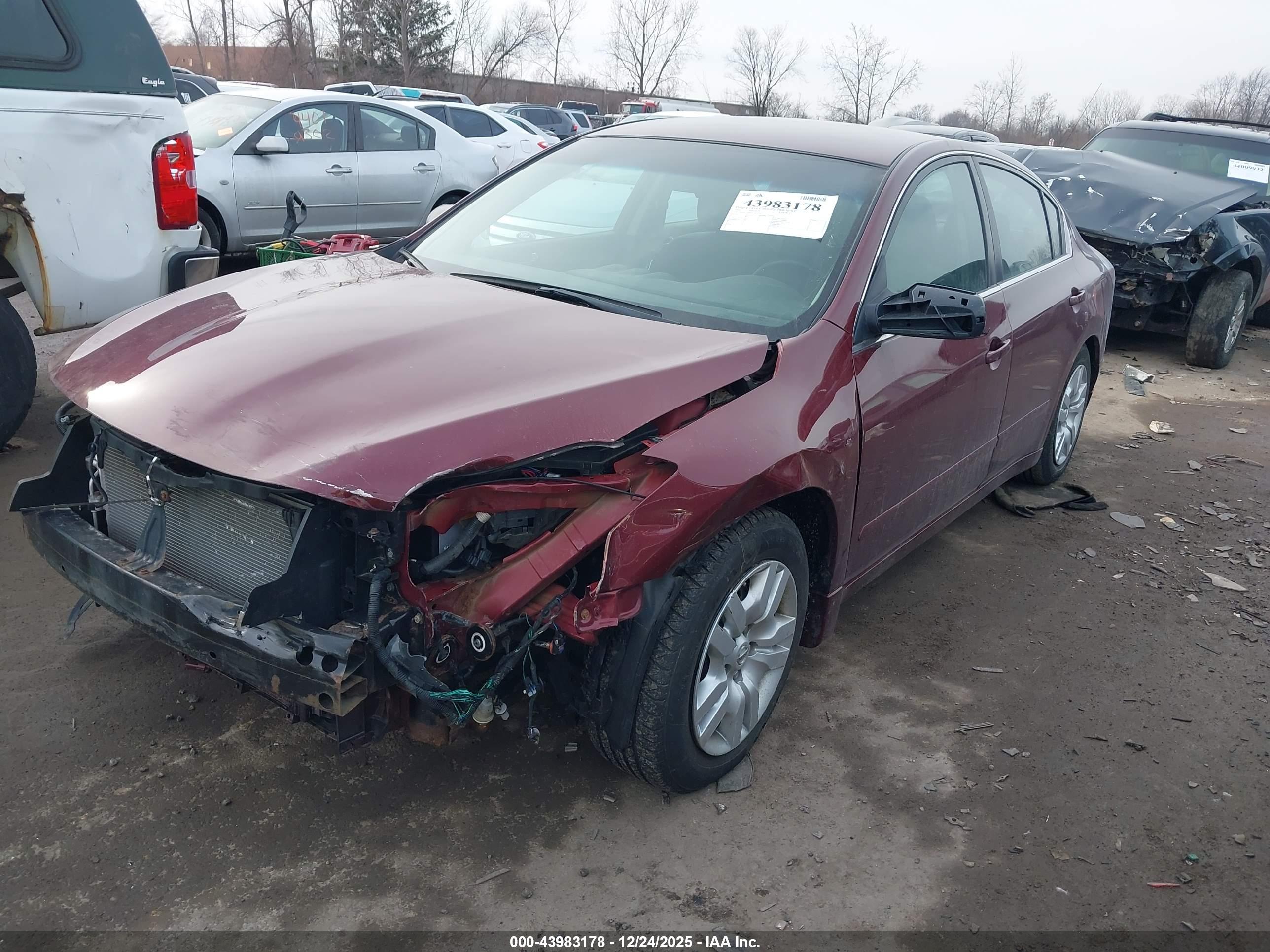 NISSAN ALTIMA image 2